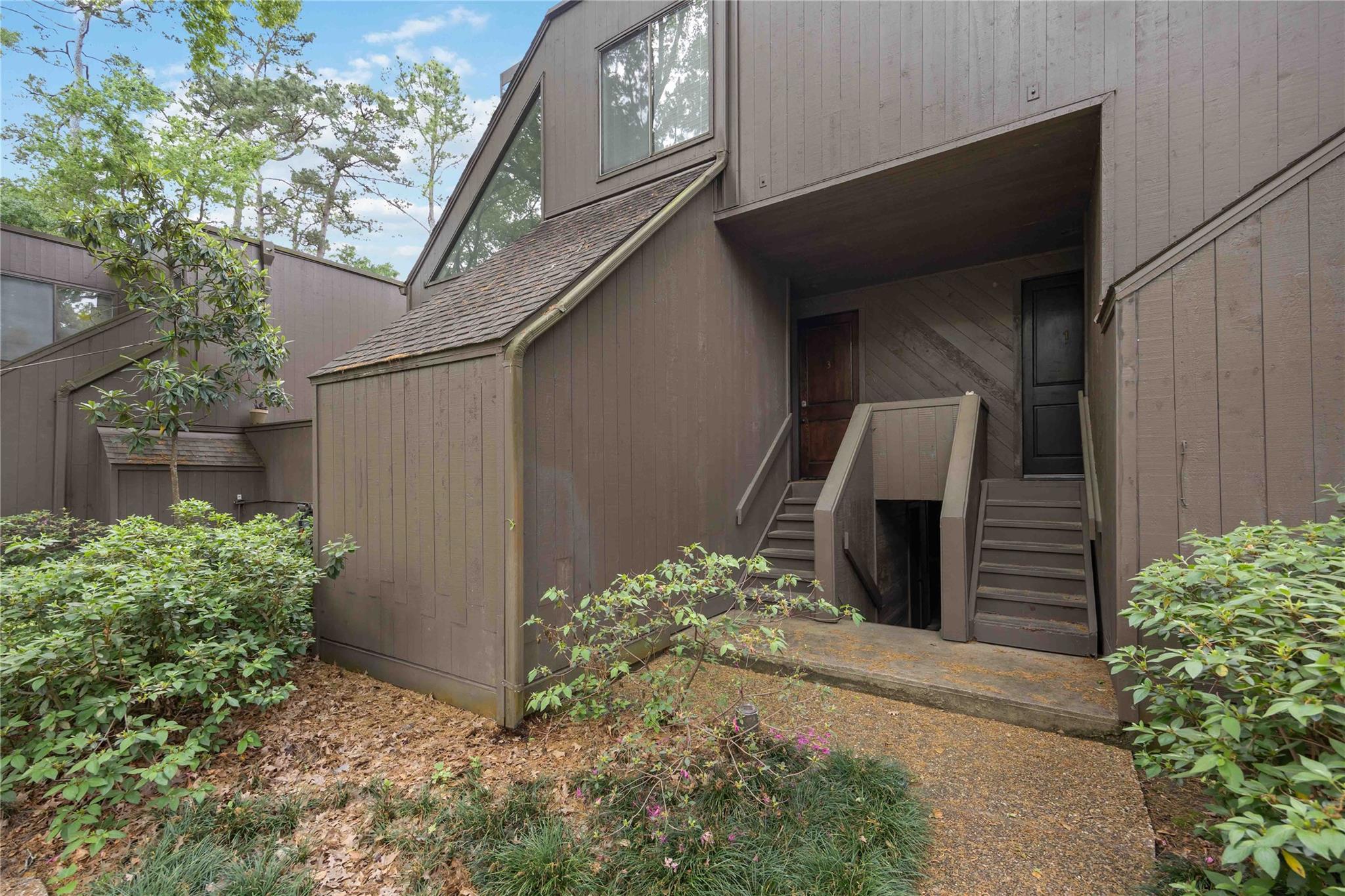 3 Litchfield Lane # 220