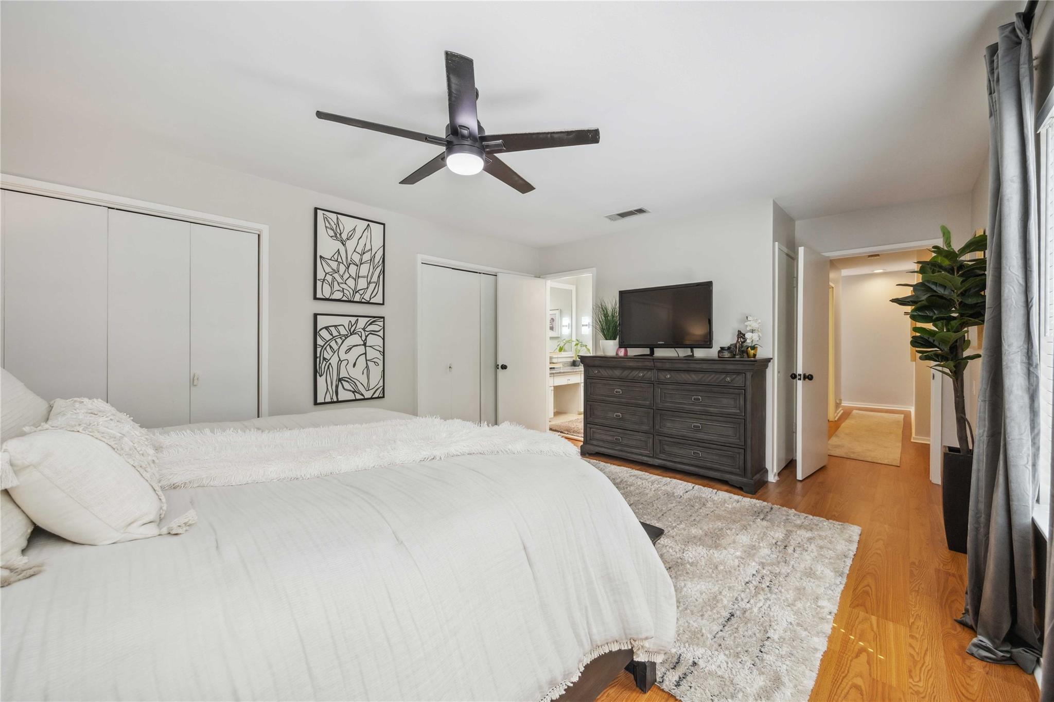 3 Litchfield Lane # 220