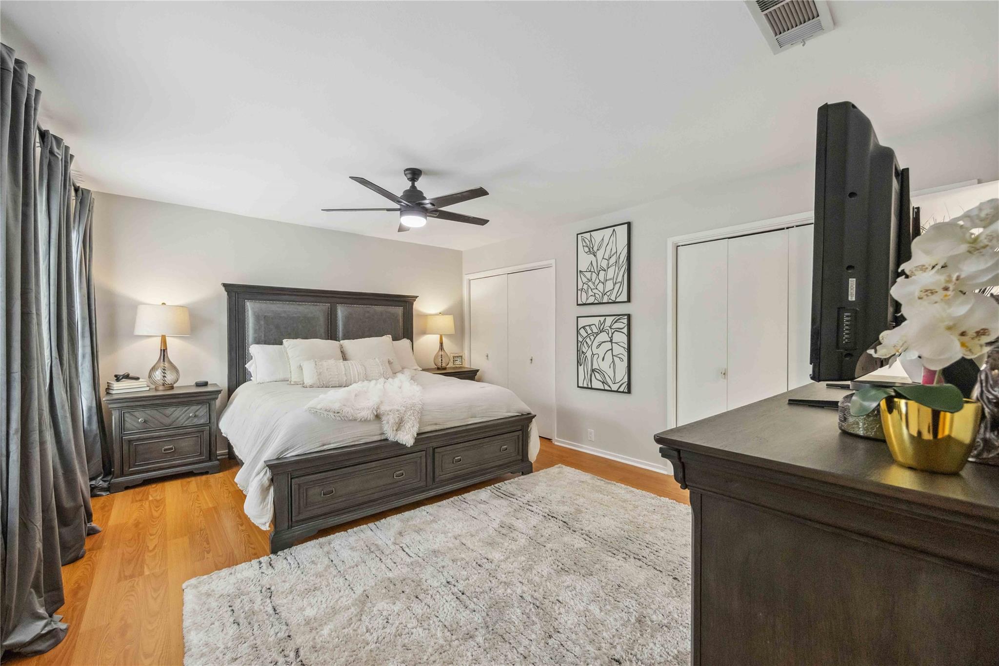 3 Litchfield Lane # 220