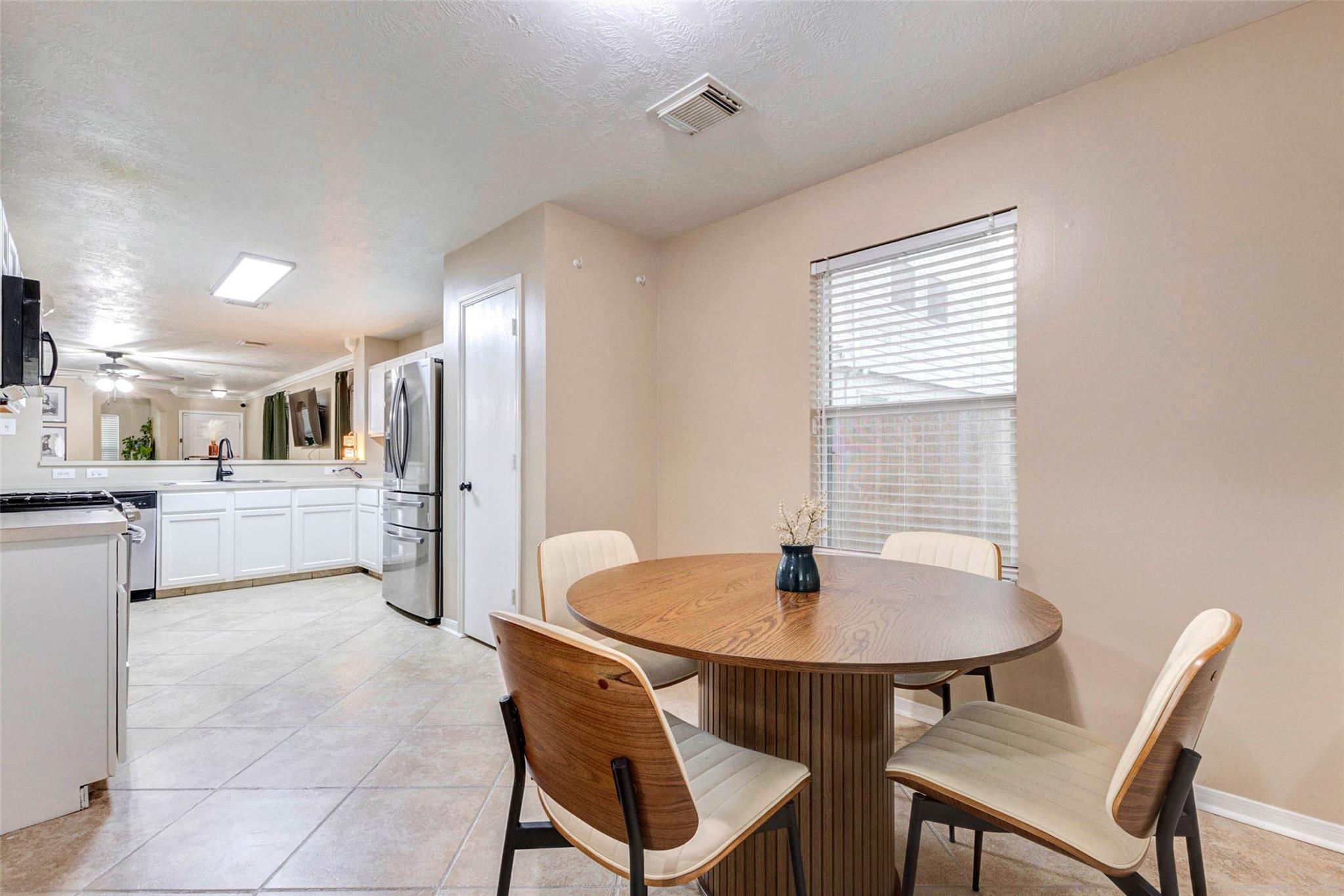 822 Autumn Point Lane