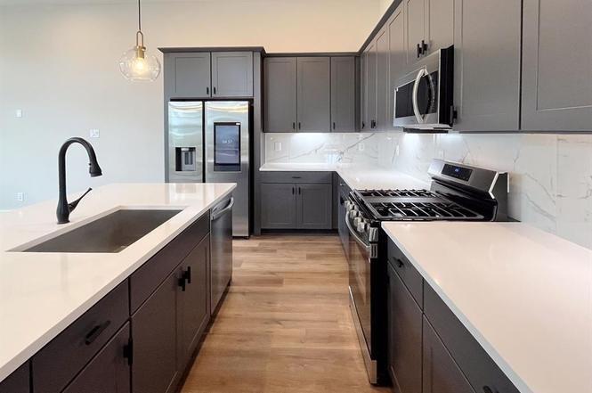 1806 Line Street