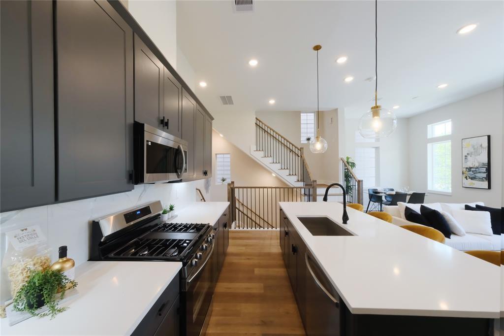 1806 Line Street