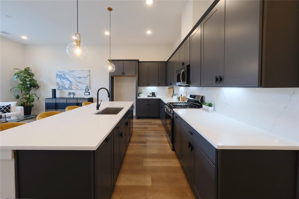 1806 Line Street