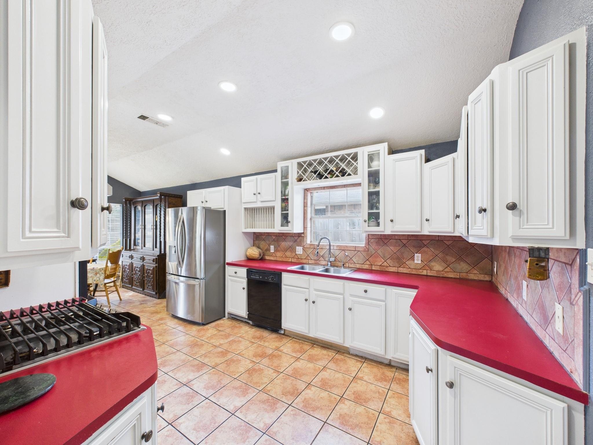 16207 N Meadow Drive