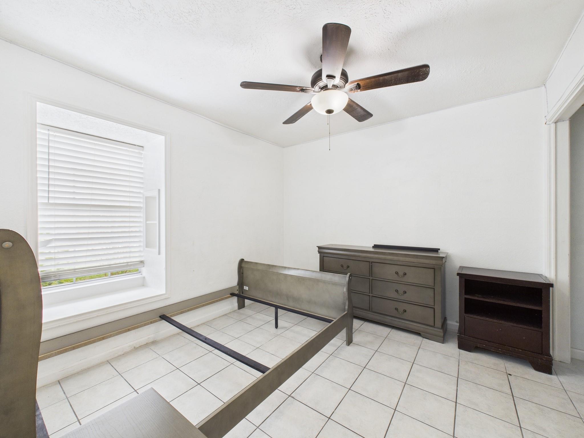 16207 N Meadow Drive