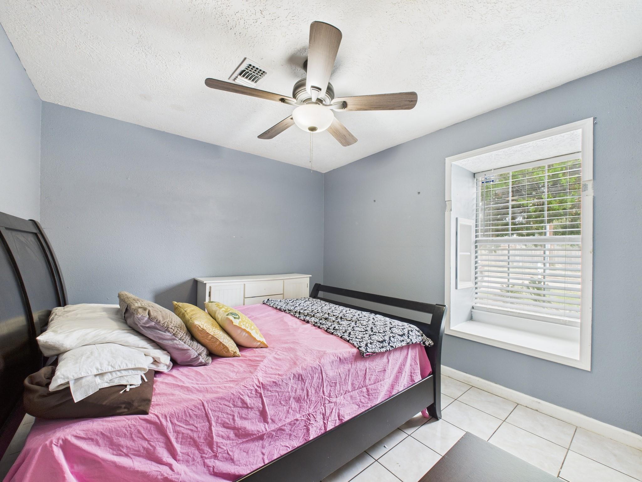 16207 N Meadow Drive