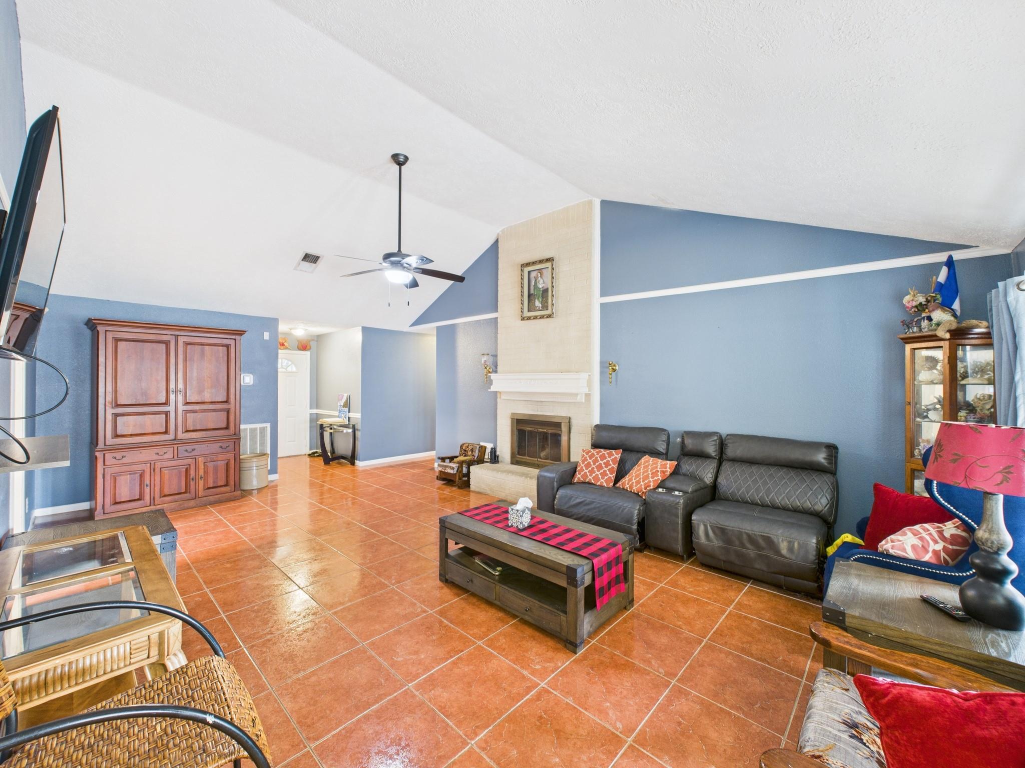 16207 N Meadow Drive