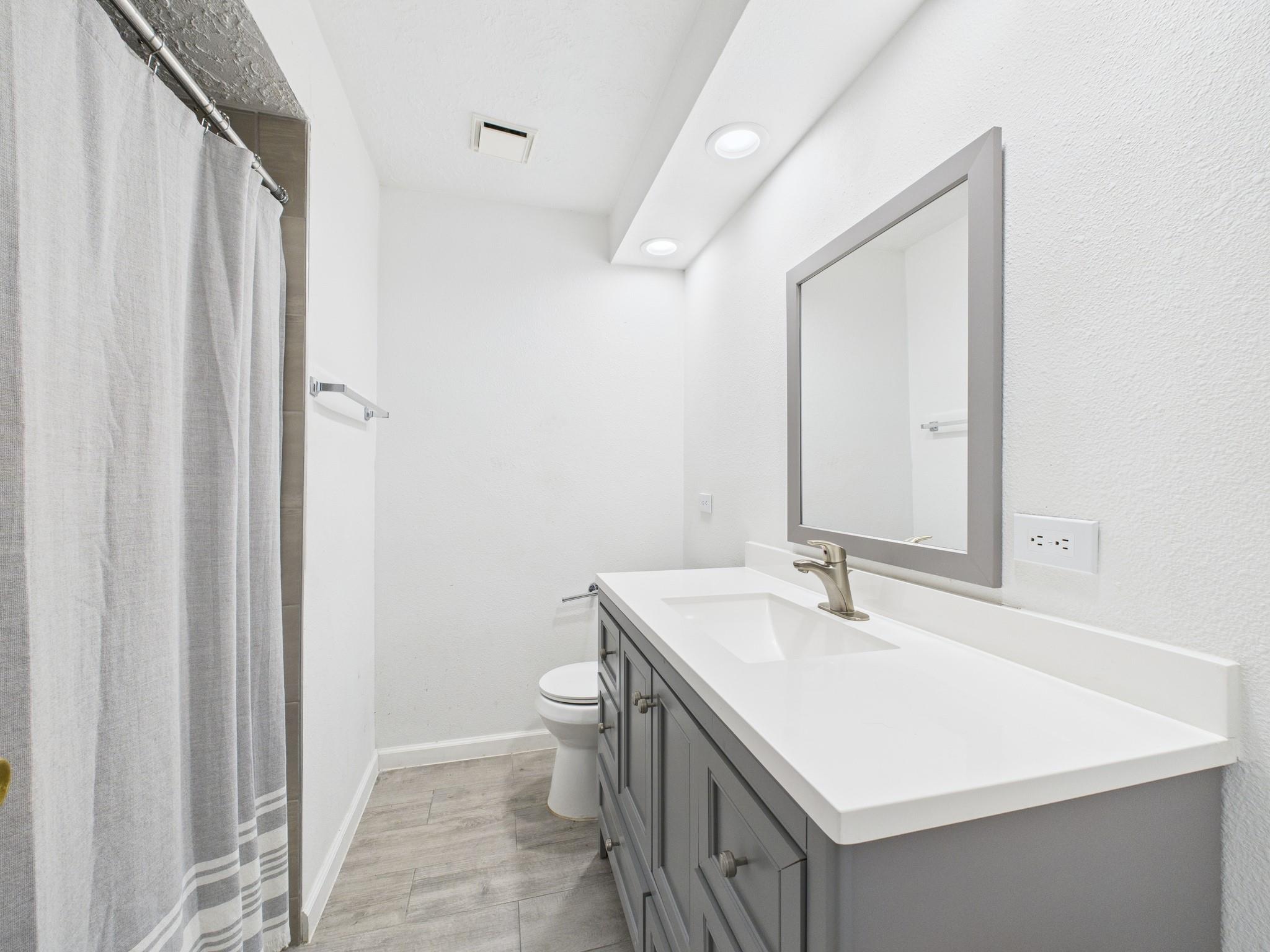 16207 N Meadow Drive