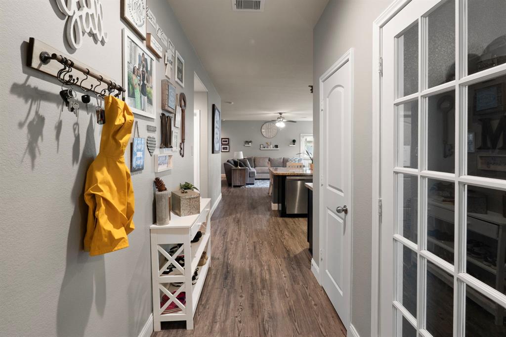 23131 Royal Tiger Road