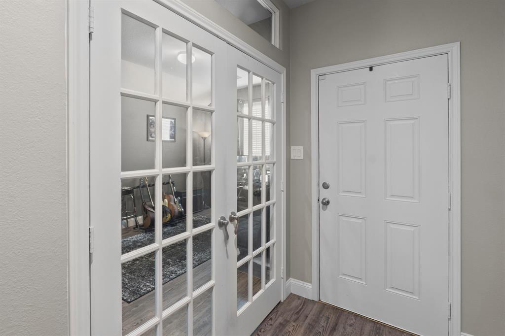 23131 Royal Tiger Road