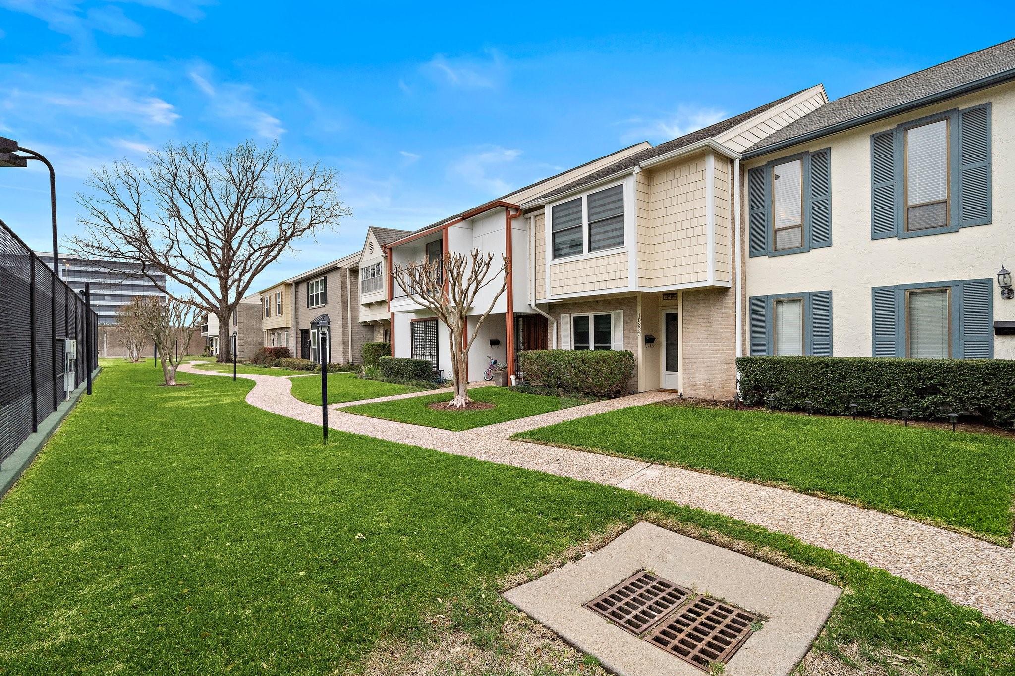 10333 Longmont Drive Unit: 35/3