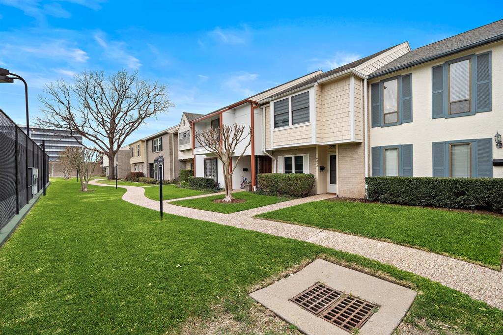 10333 Longmont Drive Unit: 35/3