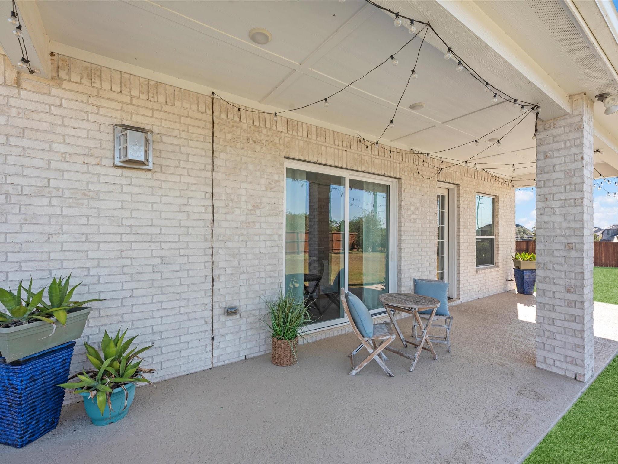 3103 Honeysuckle Way