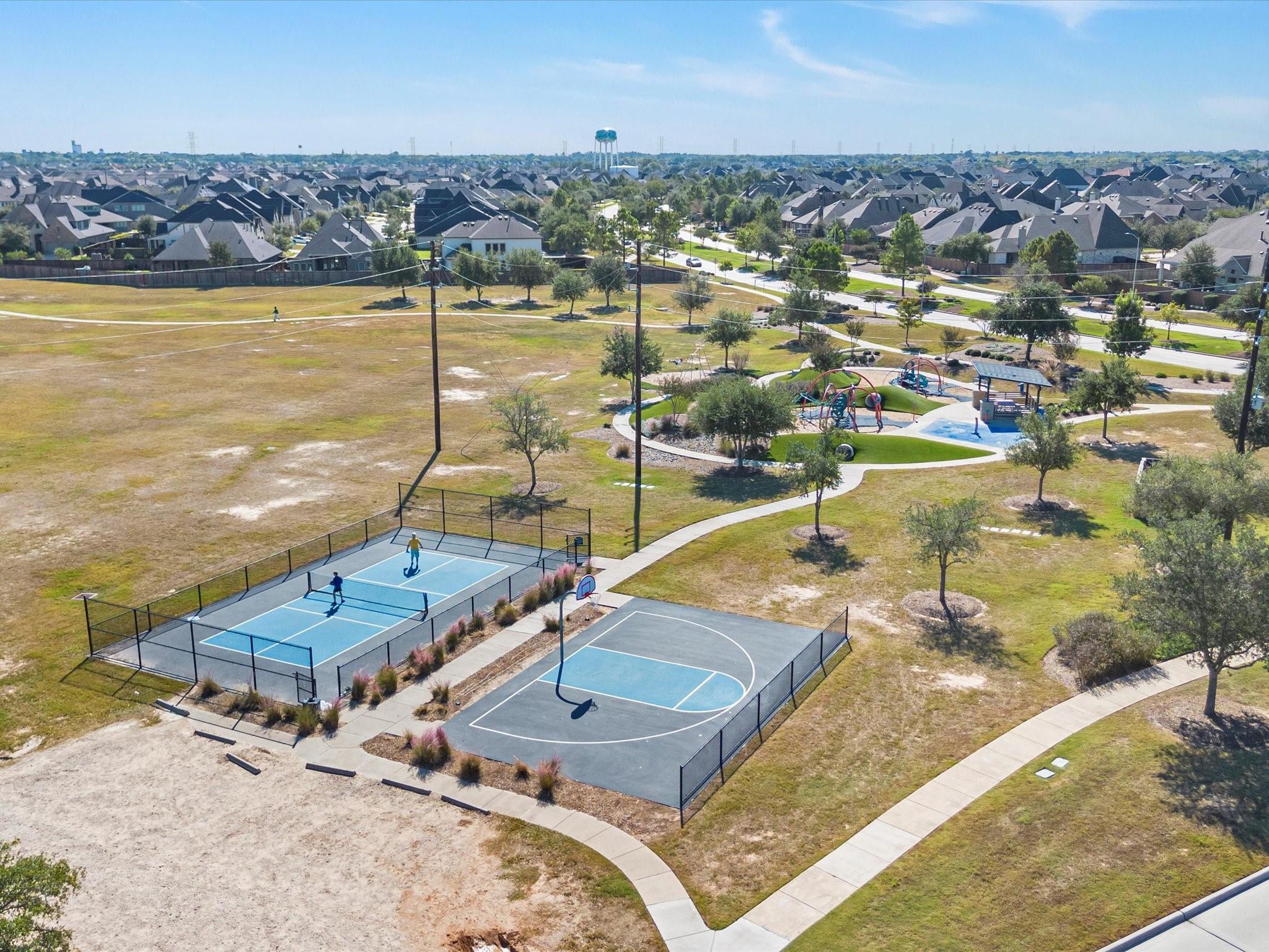 3103 Honeysuckle Way