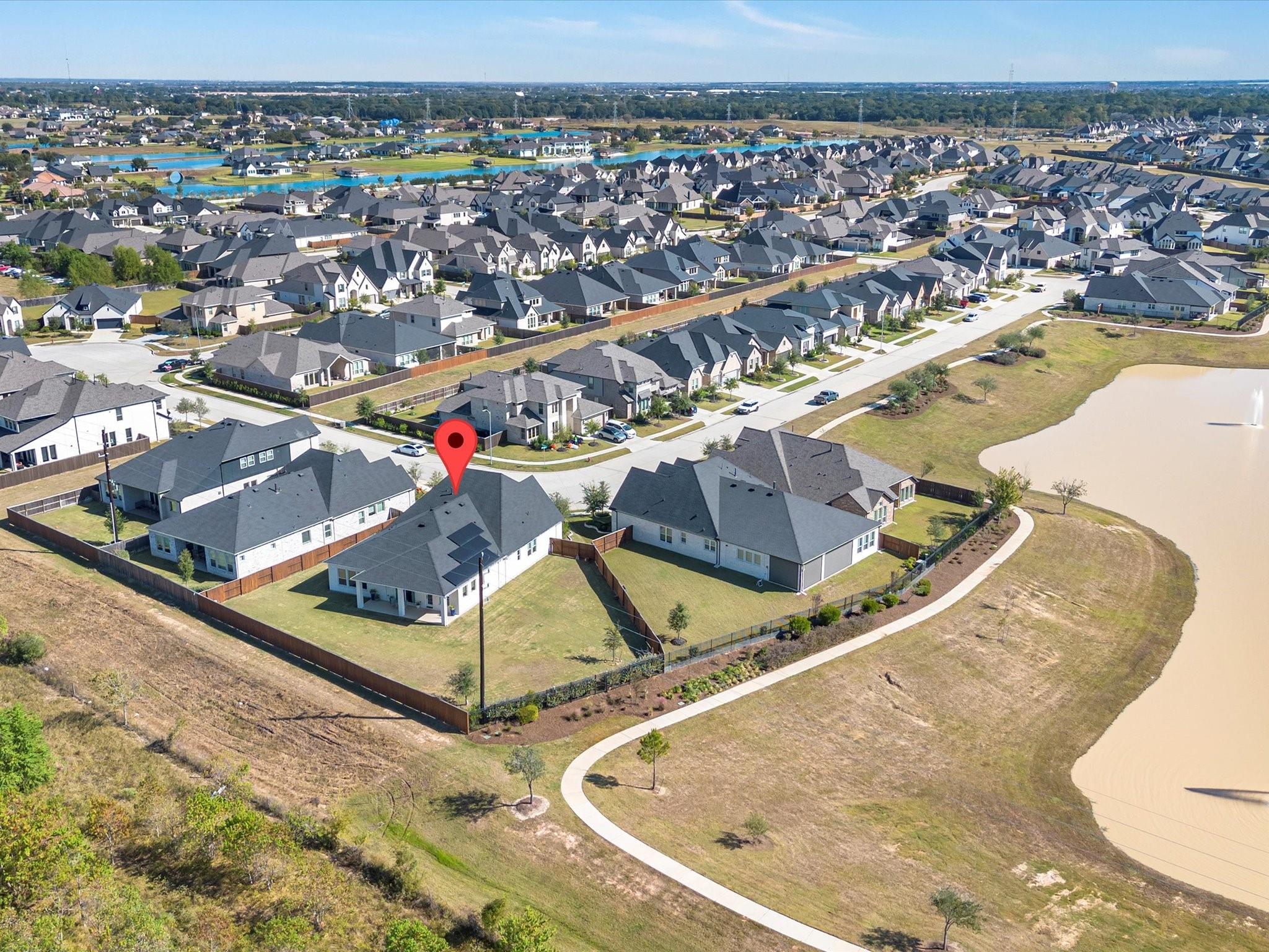 3103 Honeysuckle Way