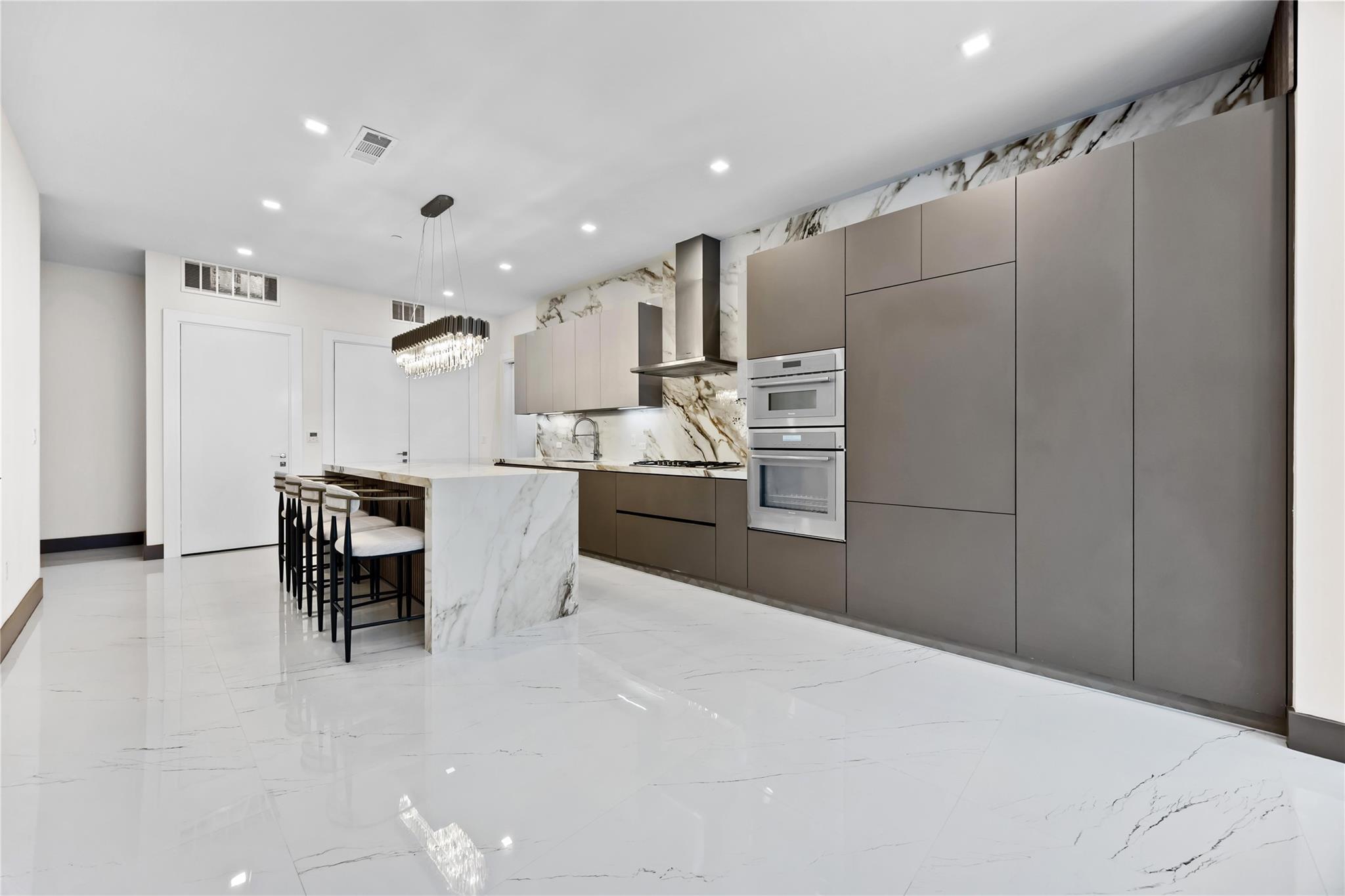 1711 Allen Pkwy # 1907