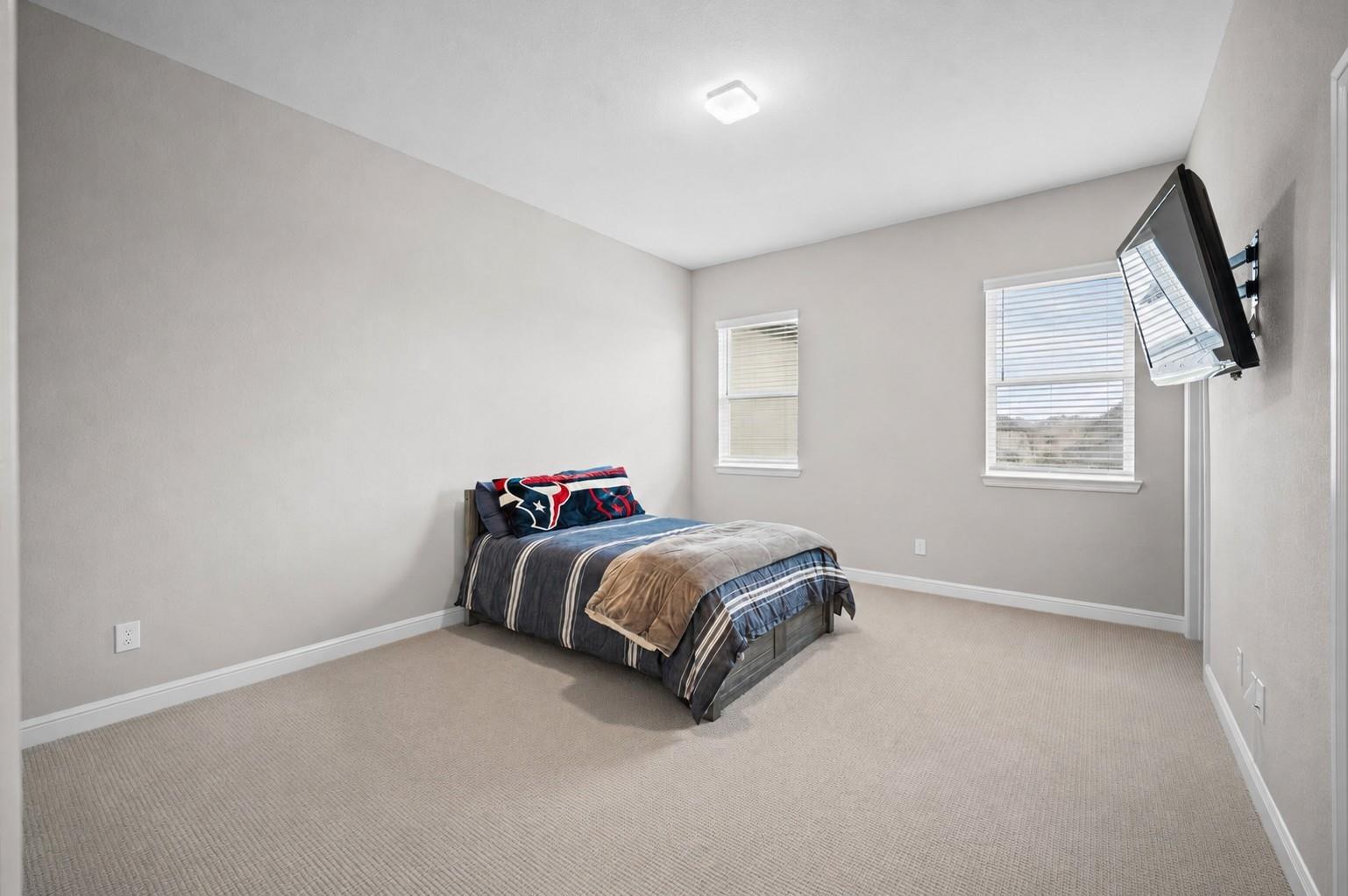 4923 Grapevine Lane