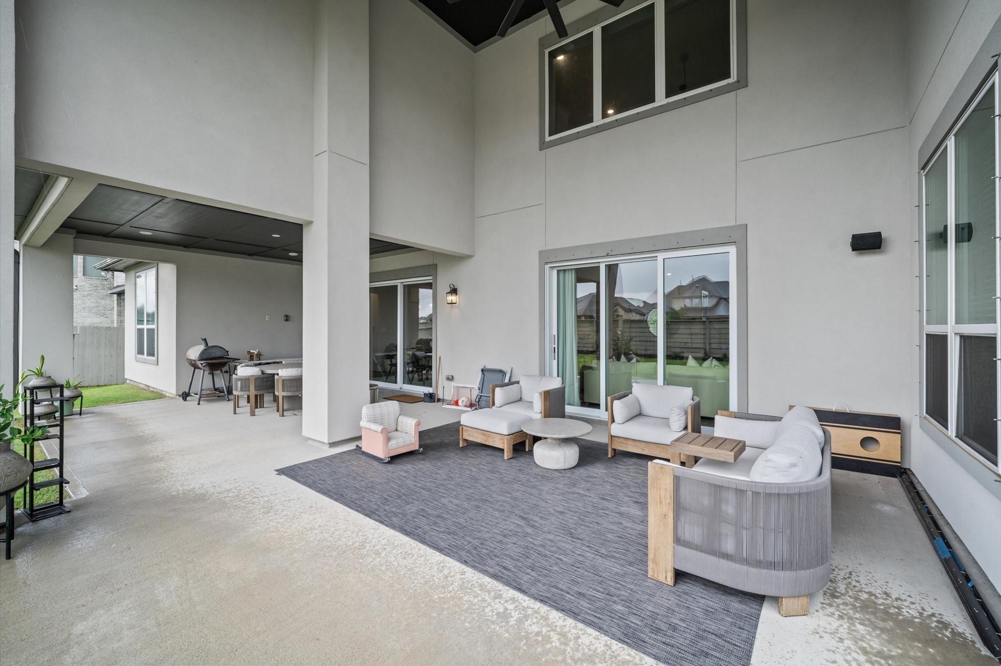 4923 Grapevine Lane