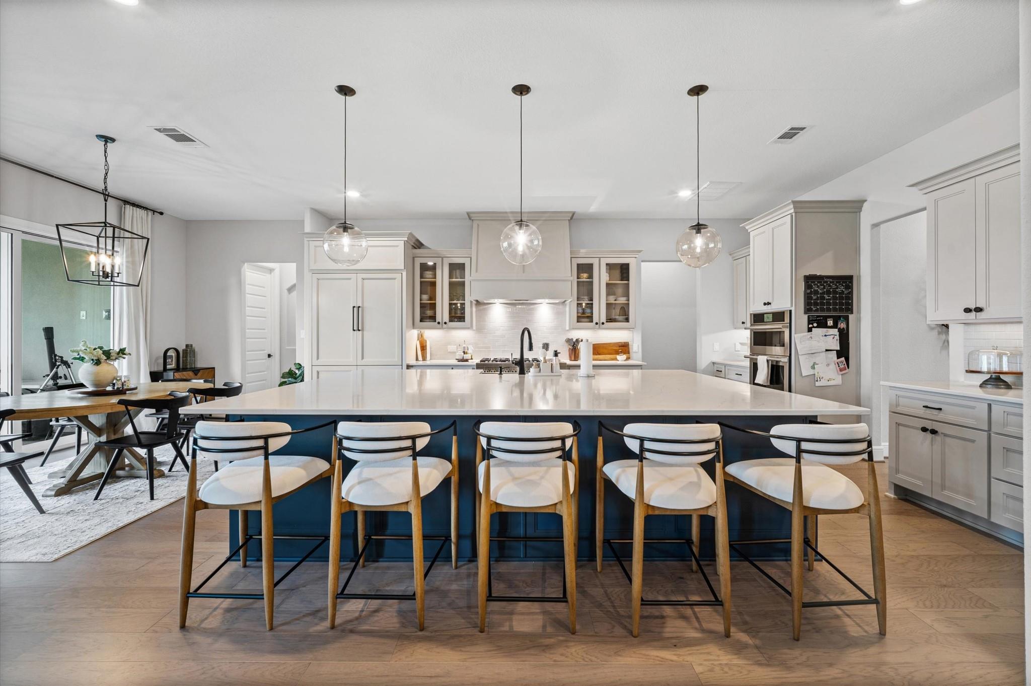 4923 Grapevine Lane