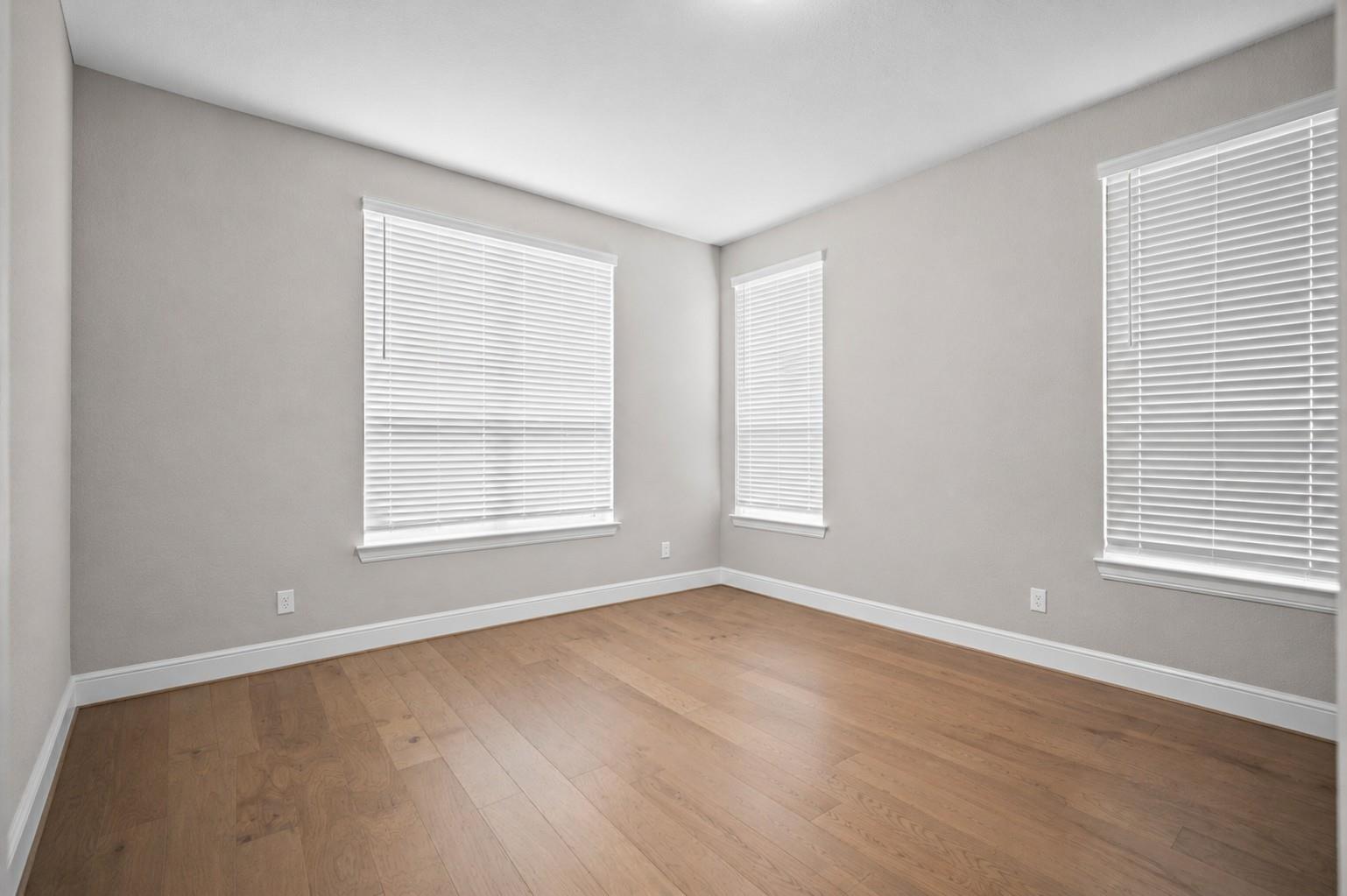 4923 Grapevine Lane
