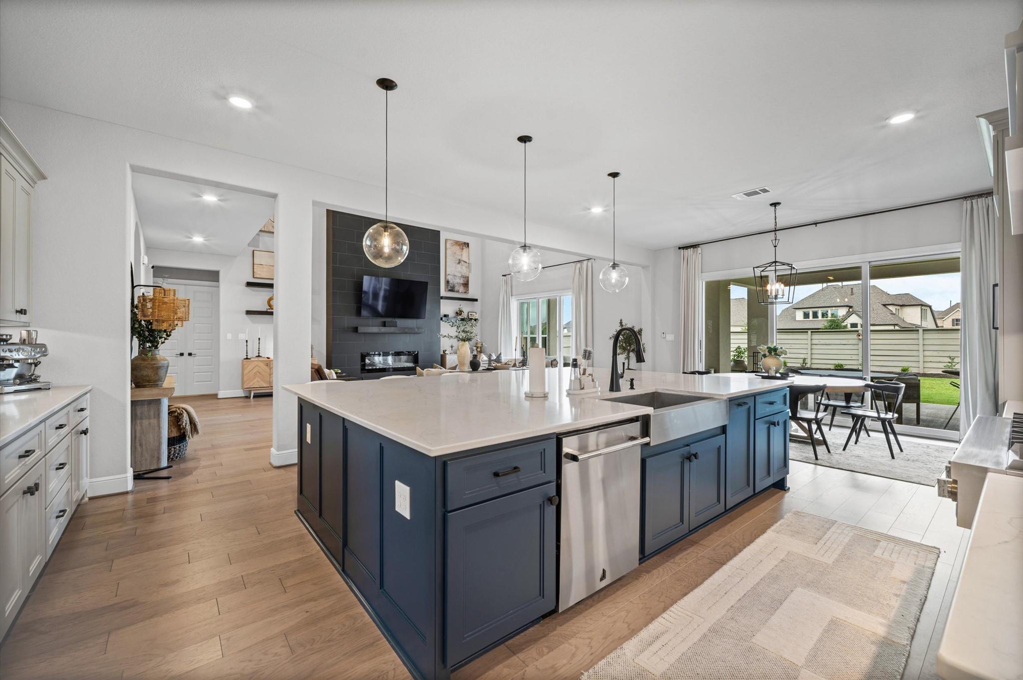 4923 Grapevine Lane