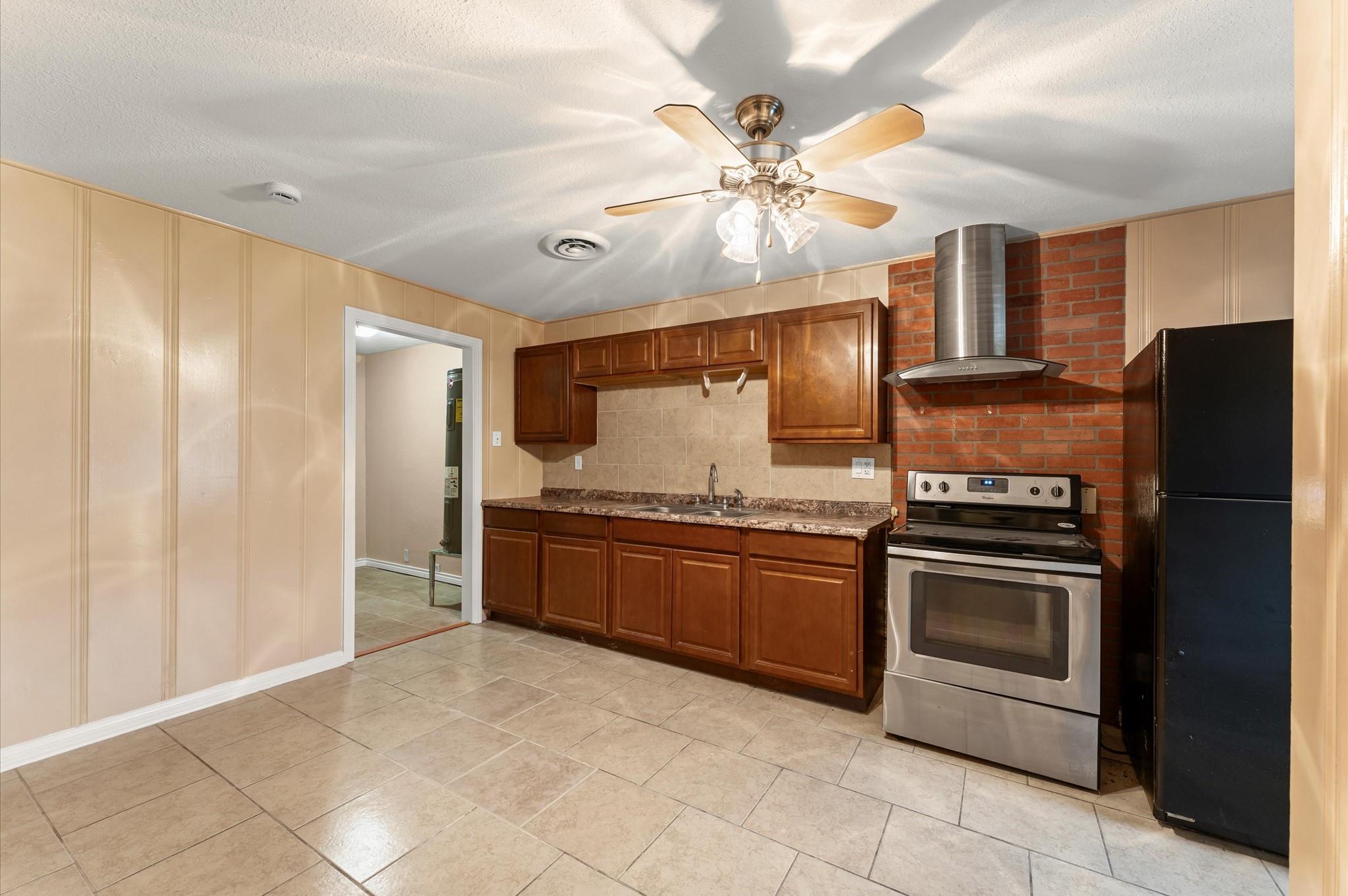 3216 Avenue I # A
