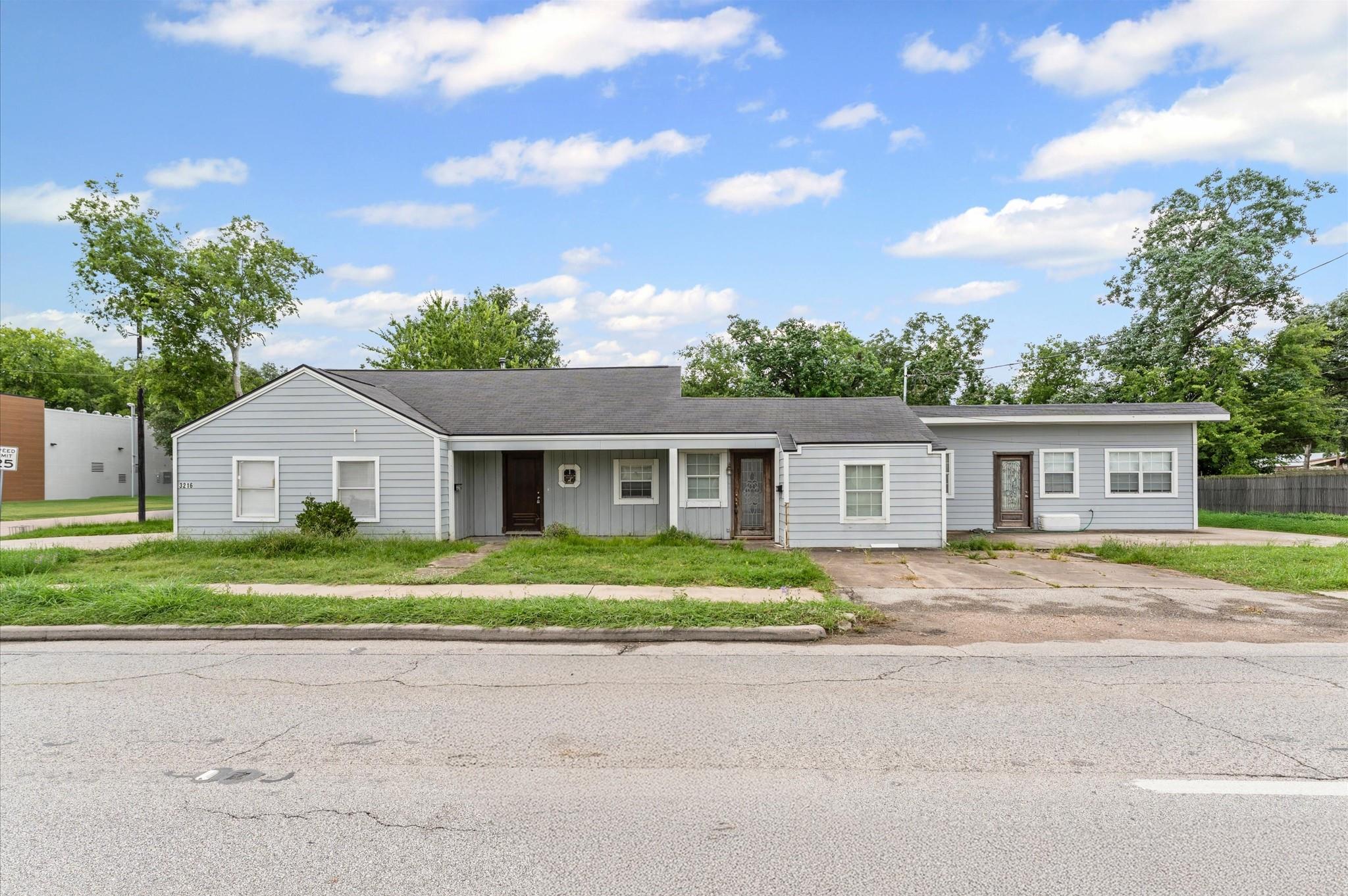 3216 Avenue I # A