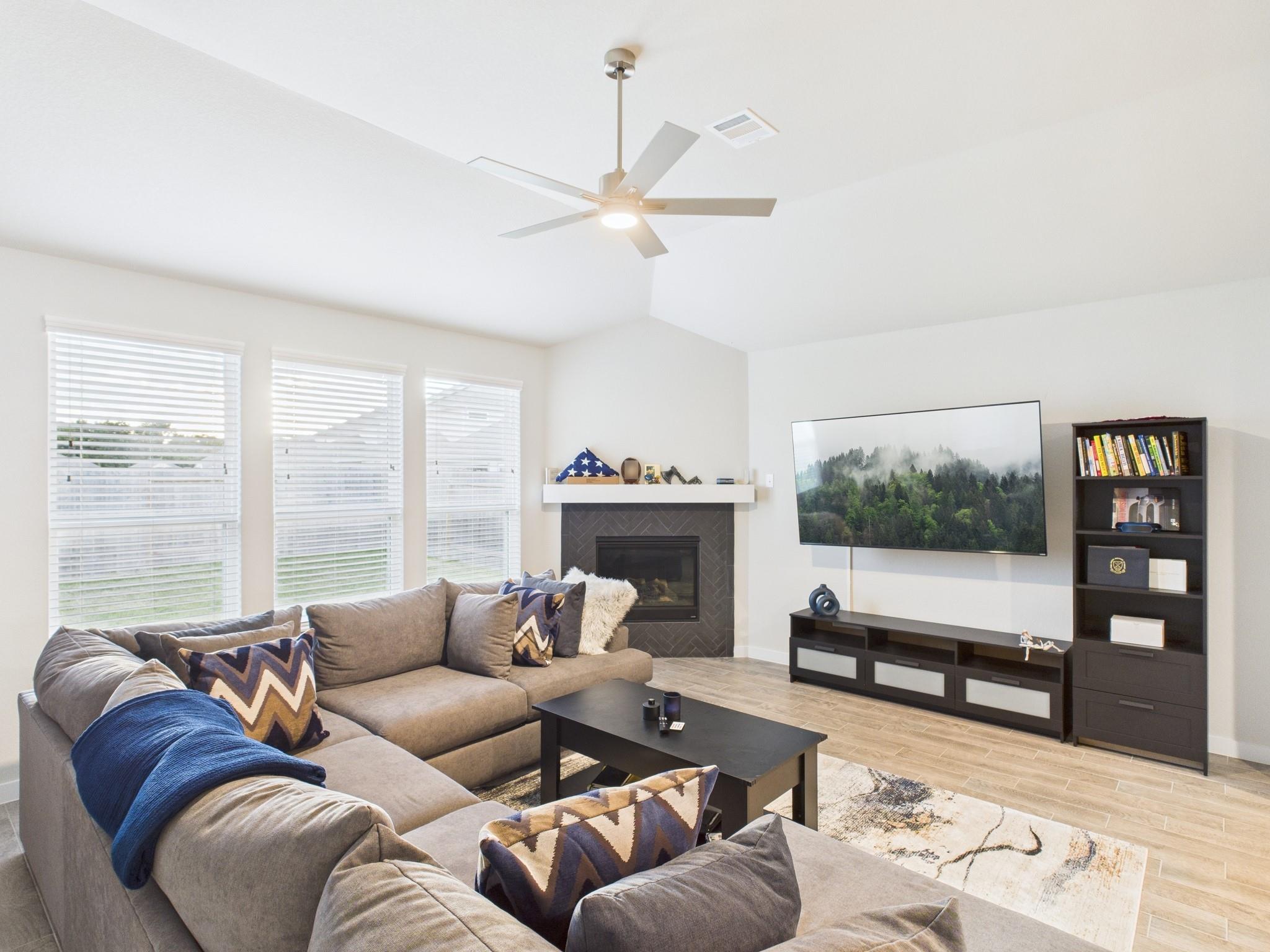 11823 Maple Oak Drive