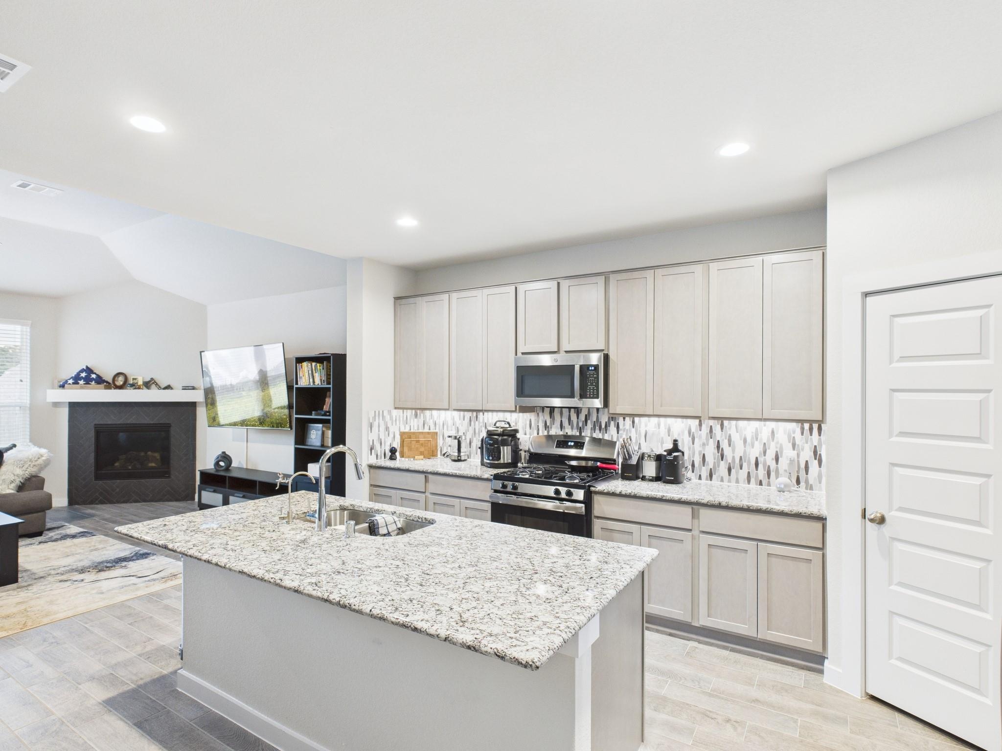 11823 Maple Oak Drive
