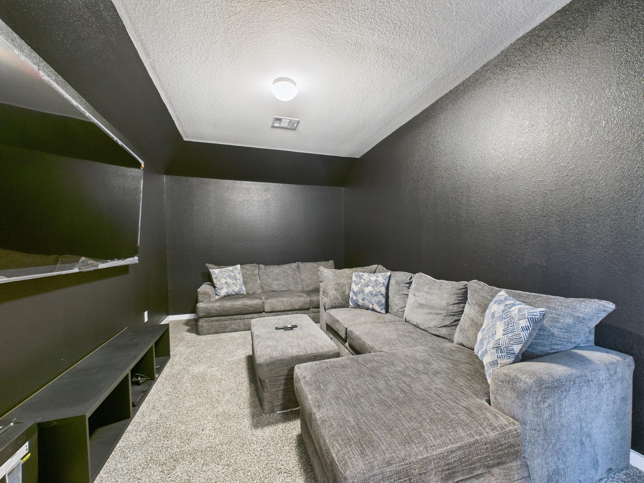 11823 Maple Oak Drive
