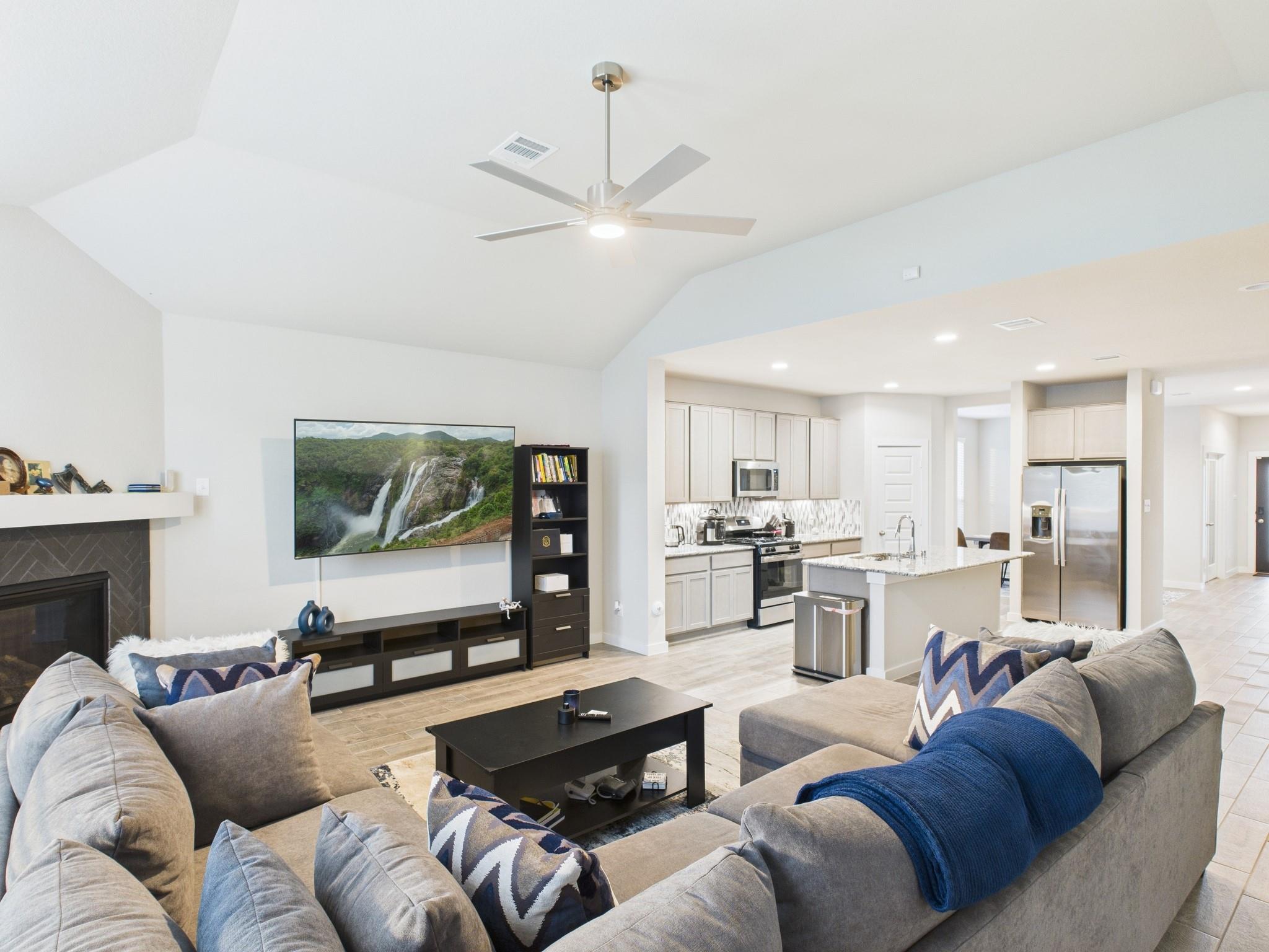 11823 Maple Oak Drive