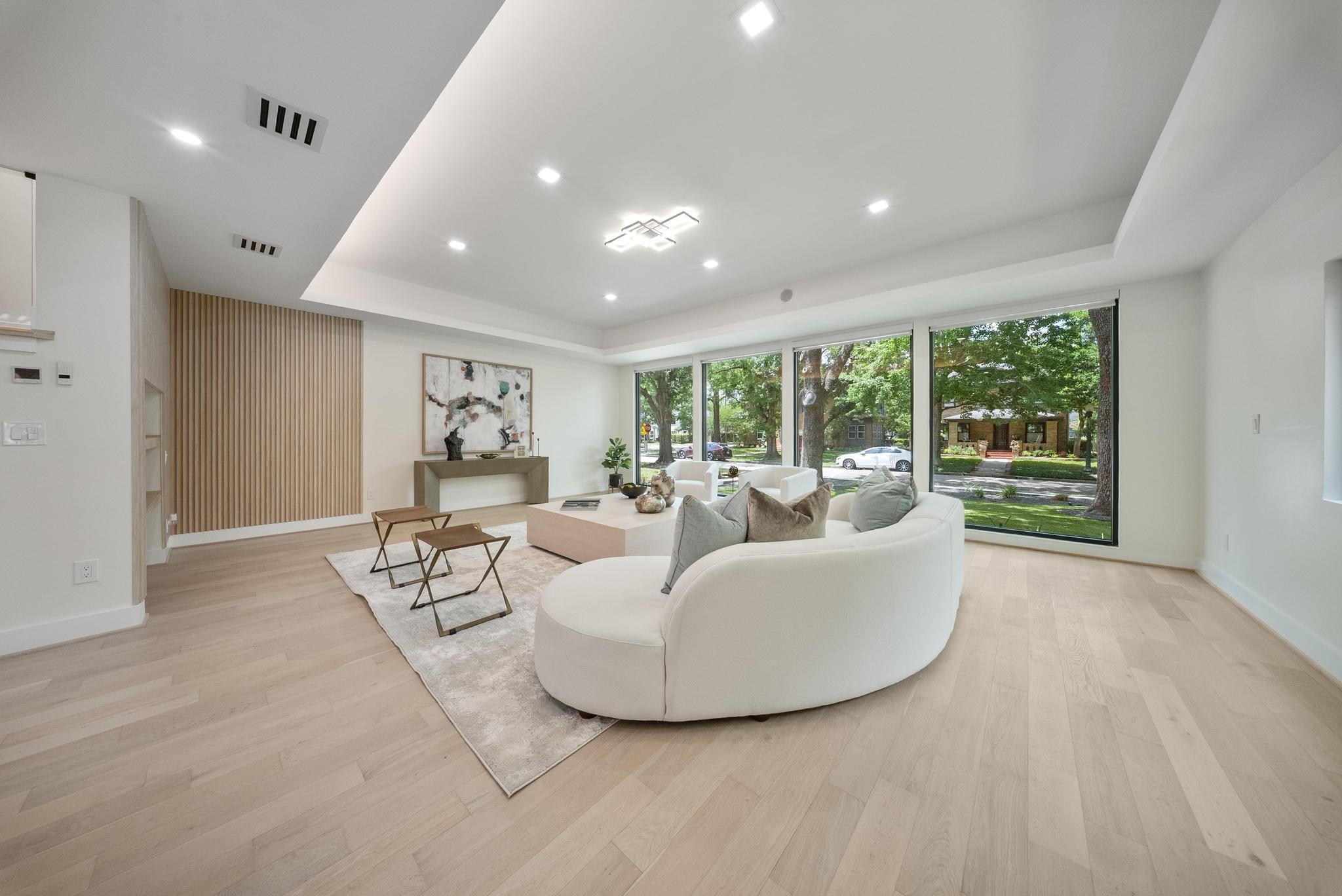 2135 Quenby Street, Houston