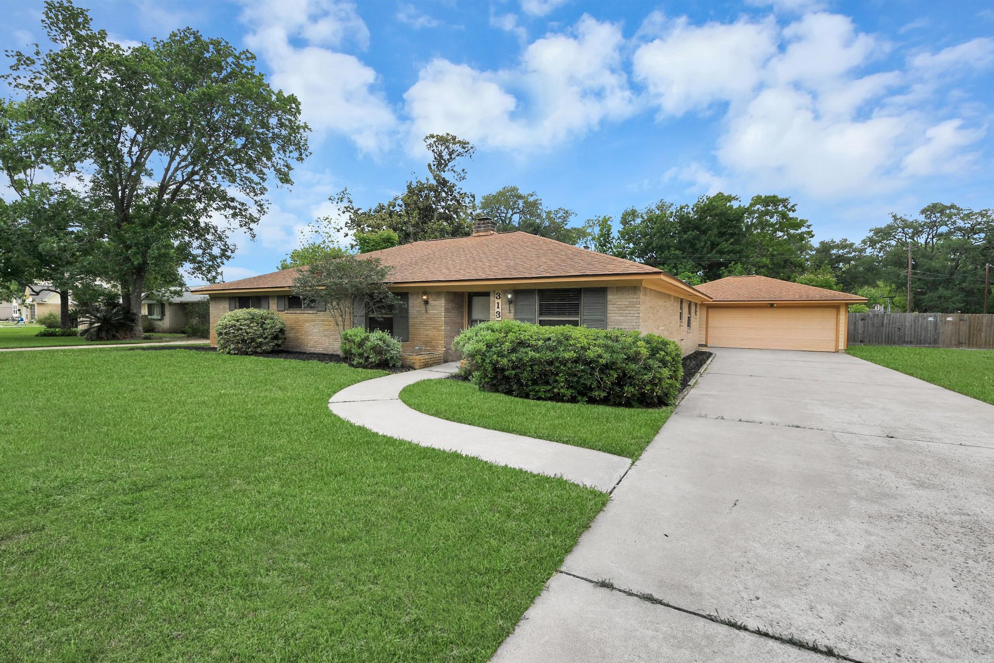 313 Linden Lane