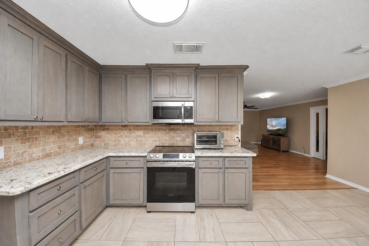313 Linden Lane