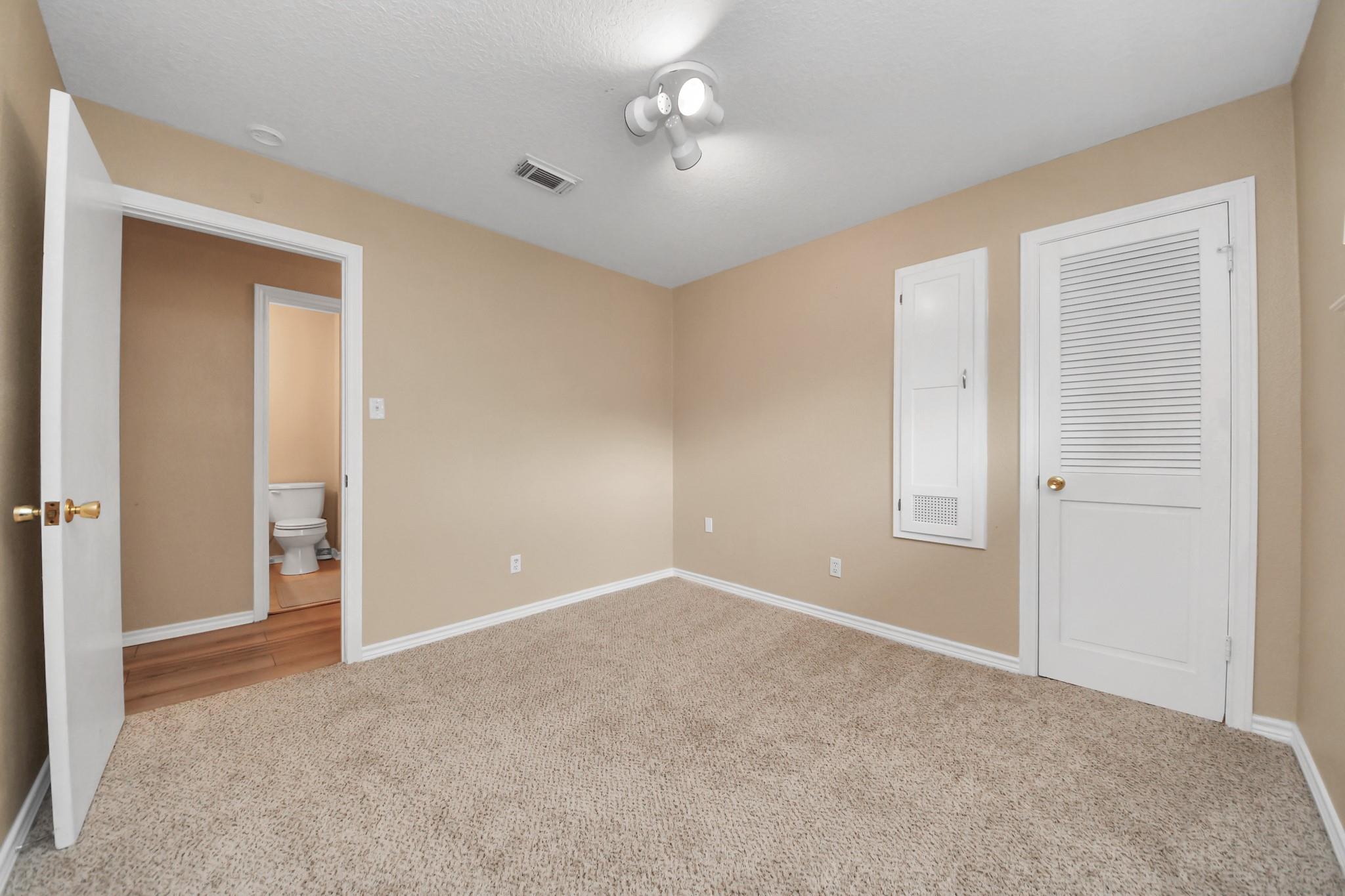 313 Linden Lane