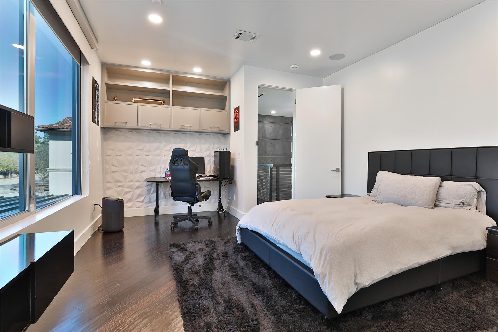 11905 Barryknoll Lane