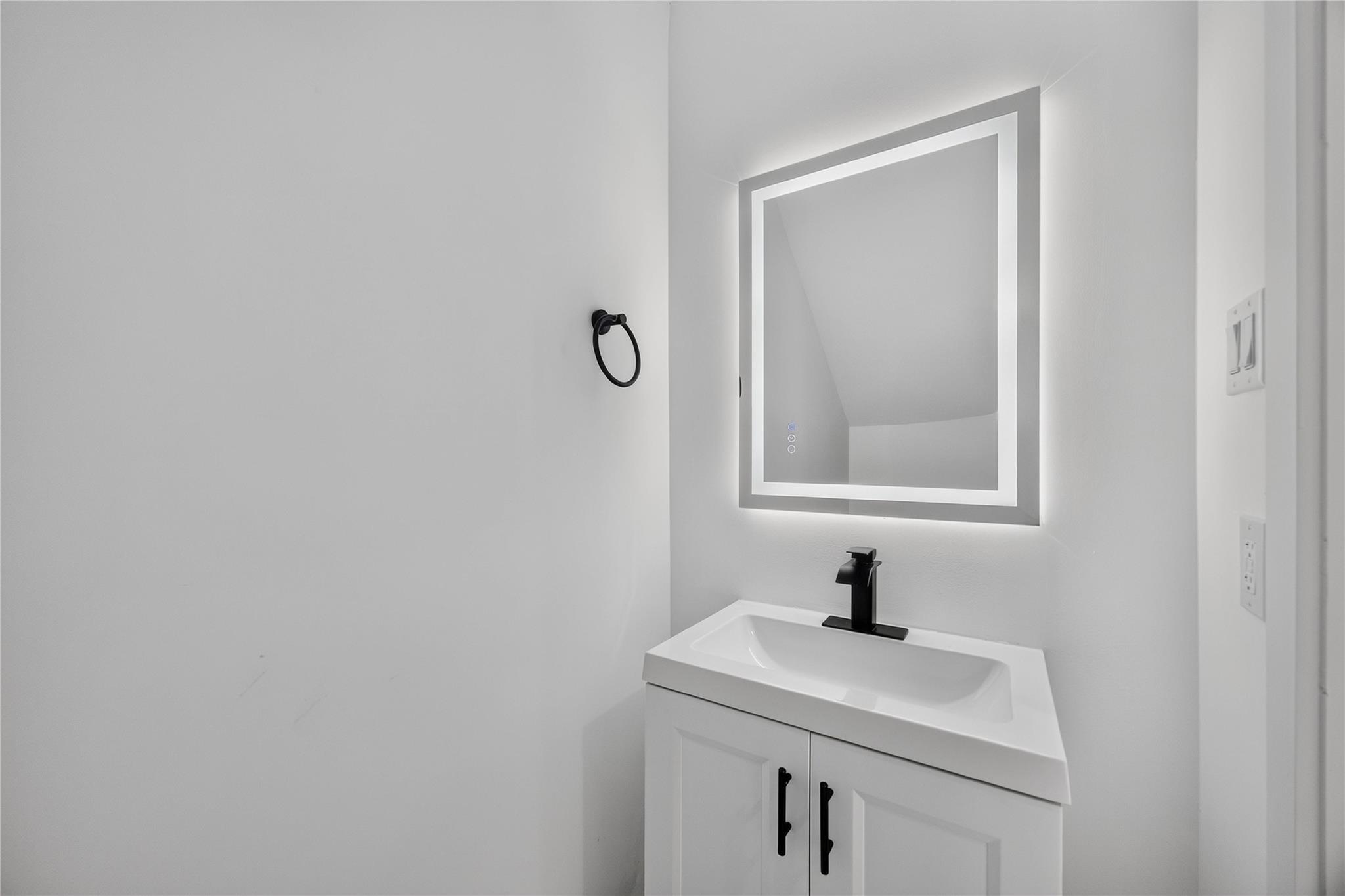8208 Sterlingshire Street Unit: A/B