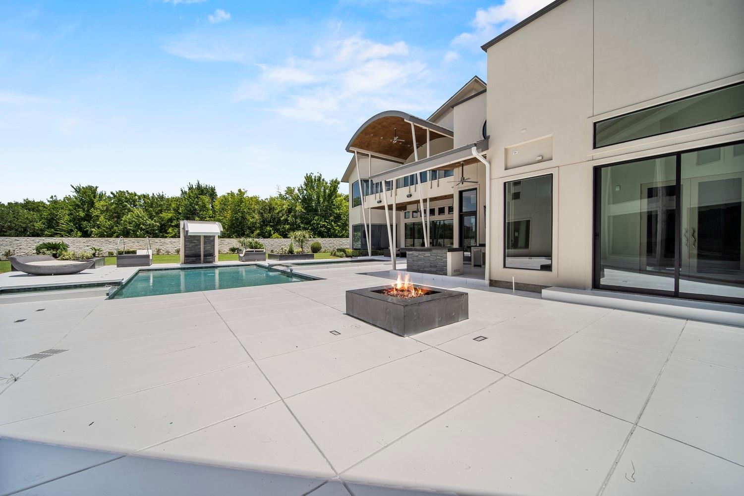 4043 Maranatha Drive