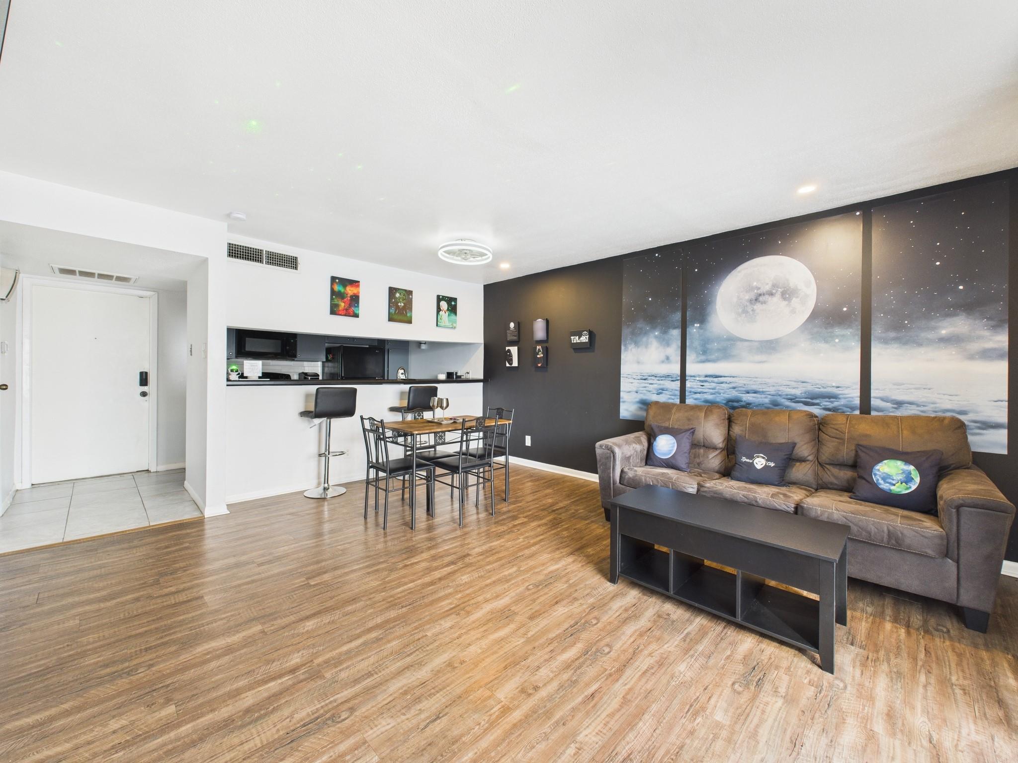 2814 S Bartell Drive # 32