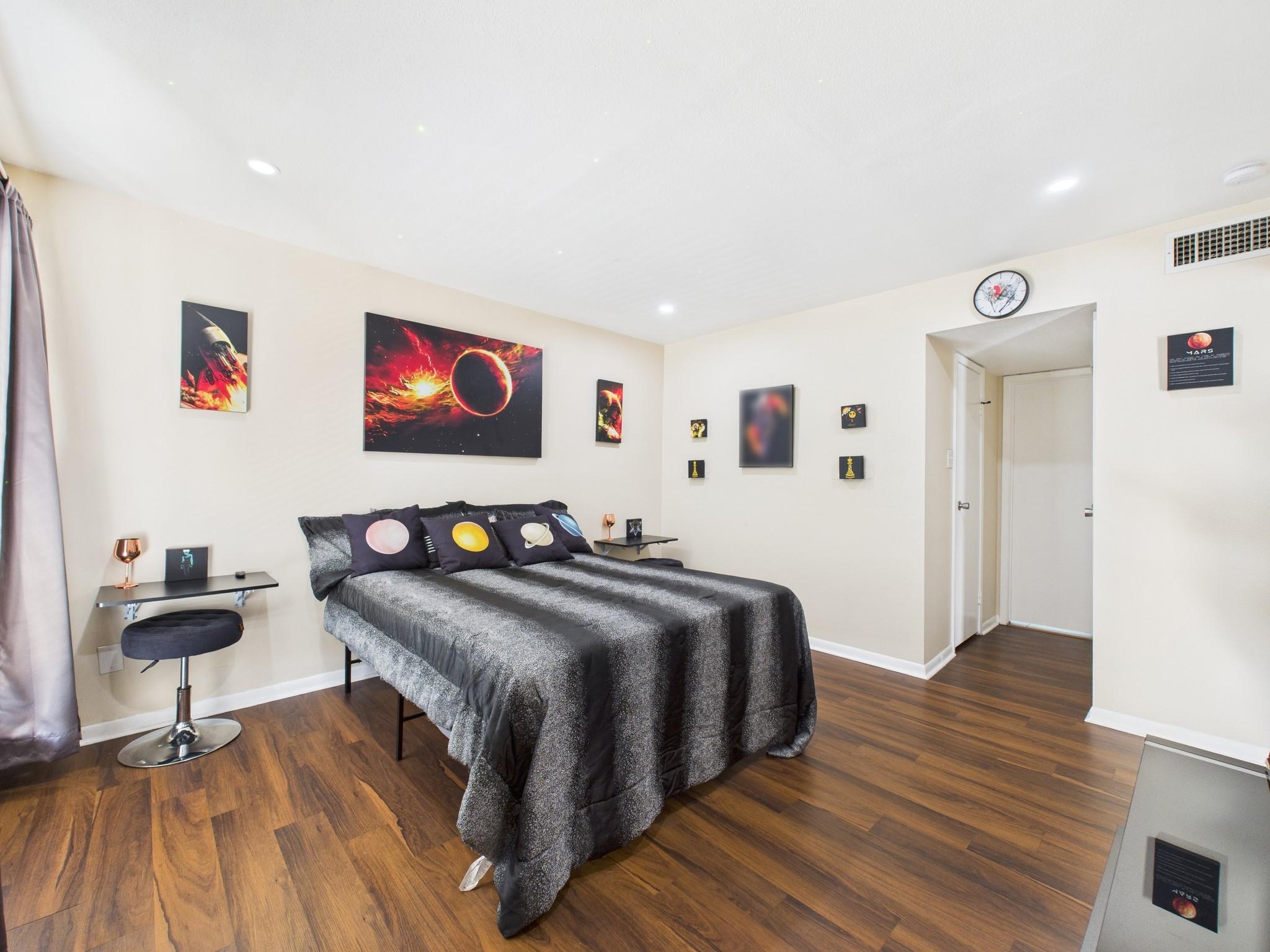 2814 S Bartell Drive # 32