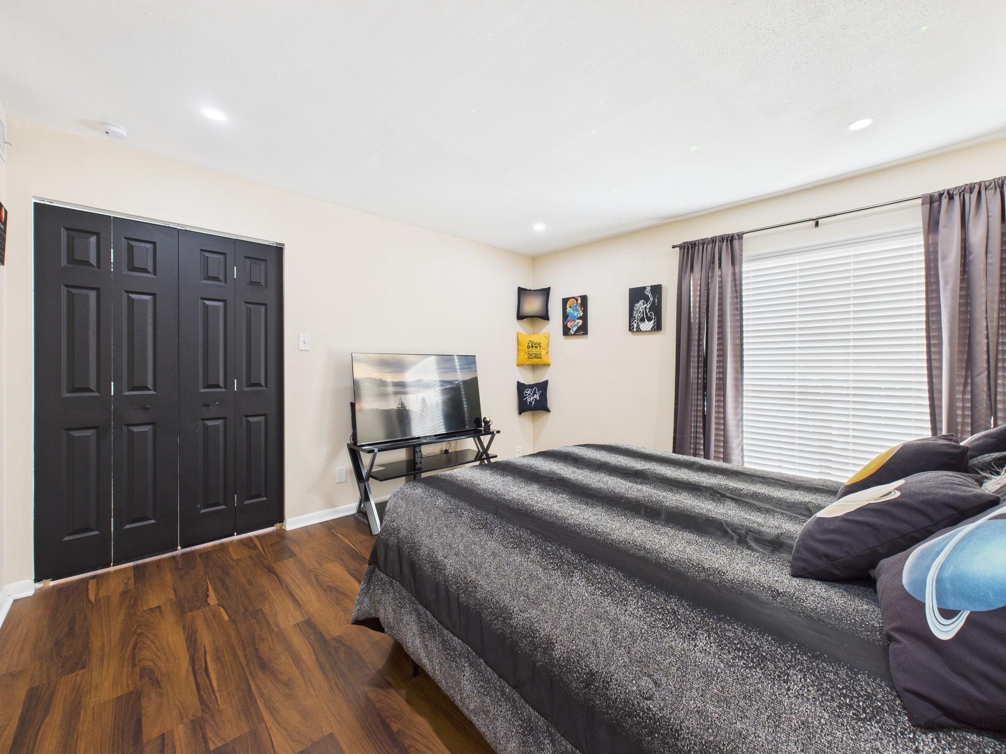 2814 S Bartell Drive # 32