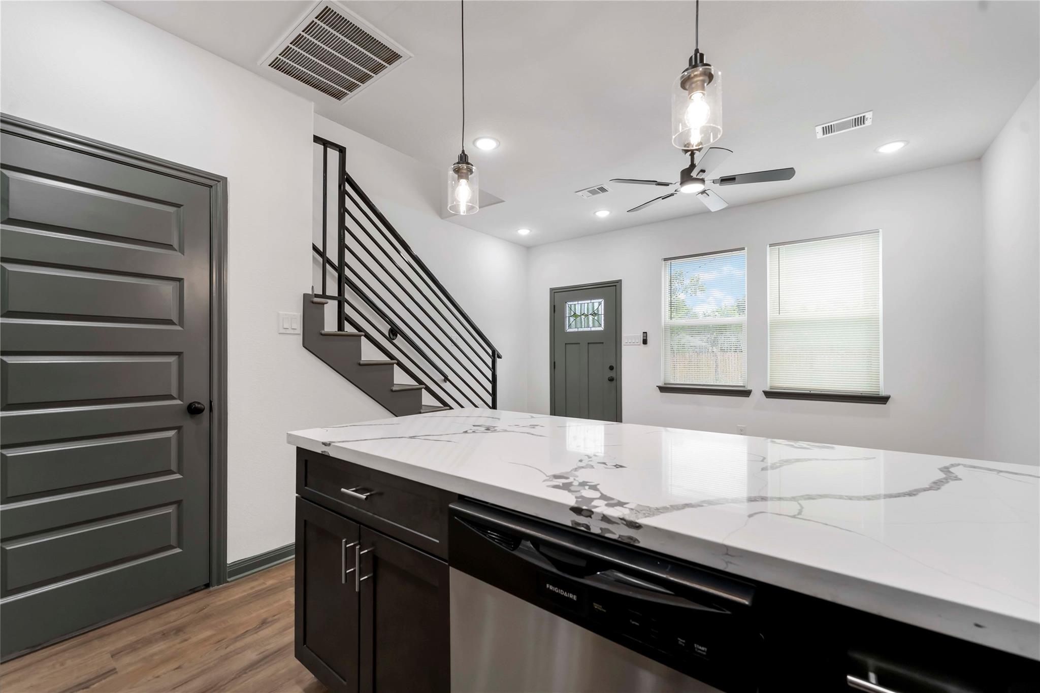 7987 Chateau Street # D, Houston Unit: D