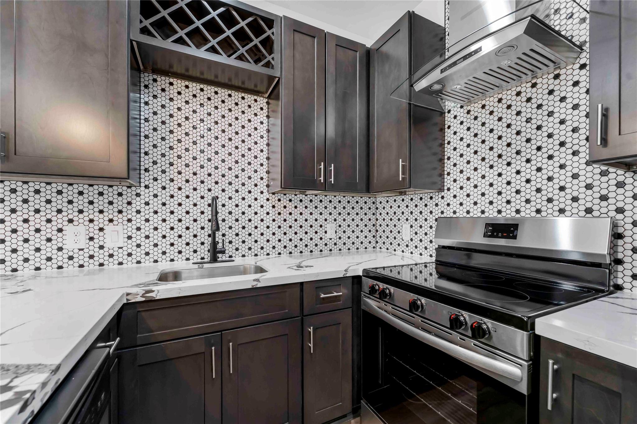 7987 Chateau Street # D, Houston Unit: D