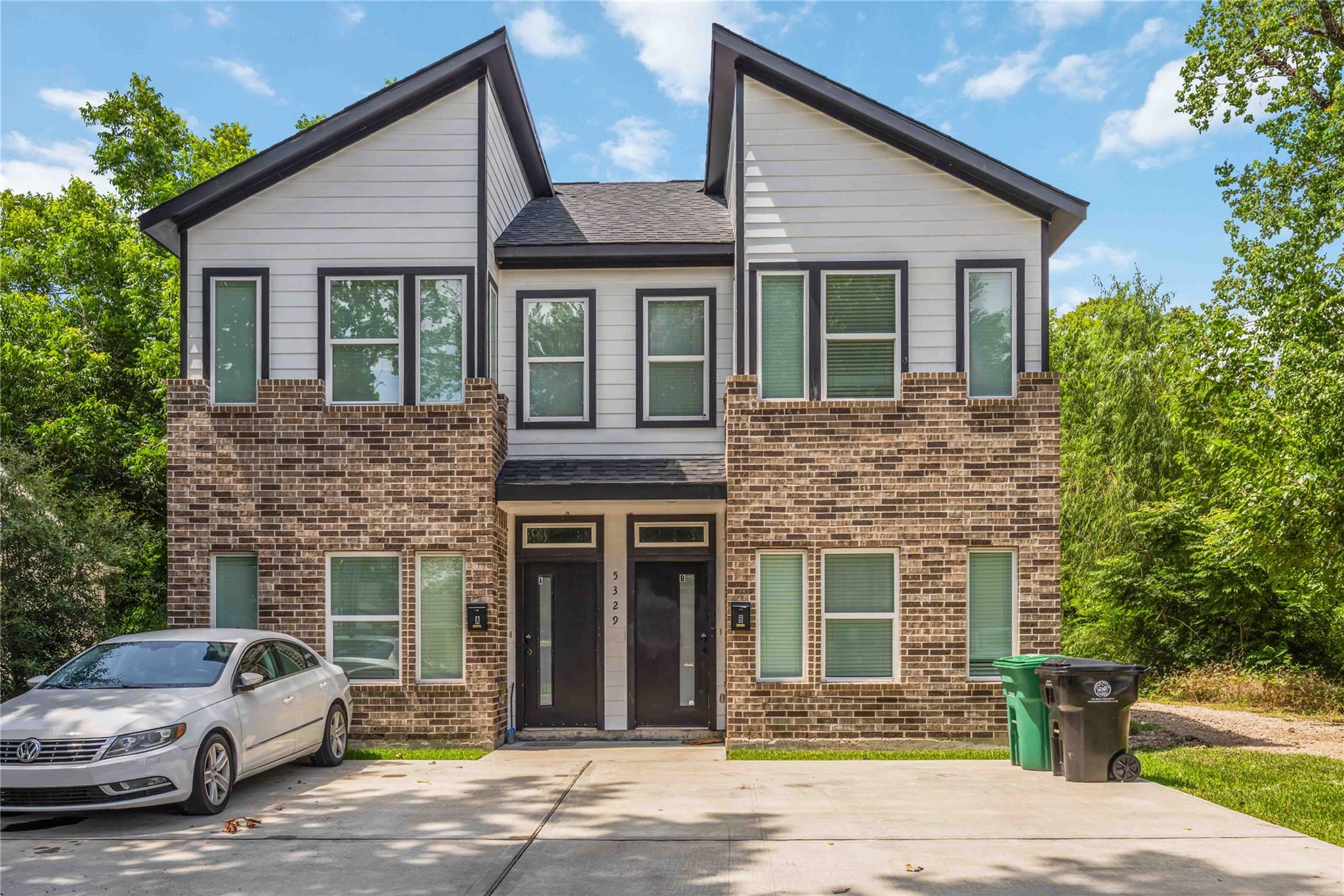 5329 Higgins Street Unit: A/B