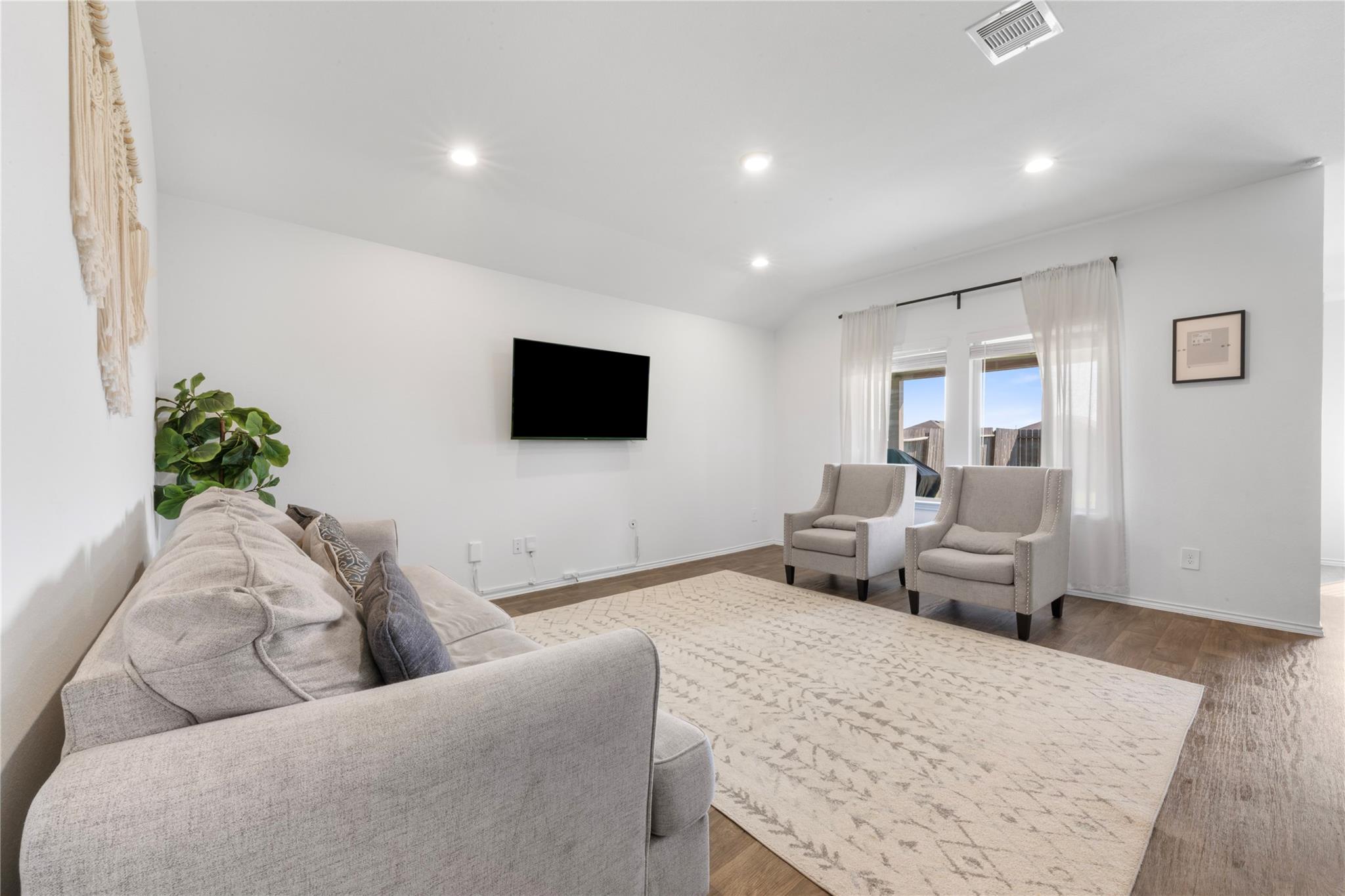 5146 Moonlit Garden Lane