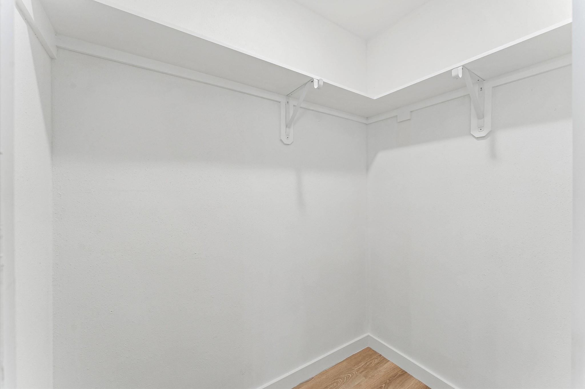 30 N Drifting Leaf Court