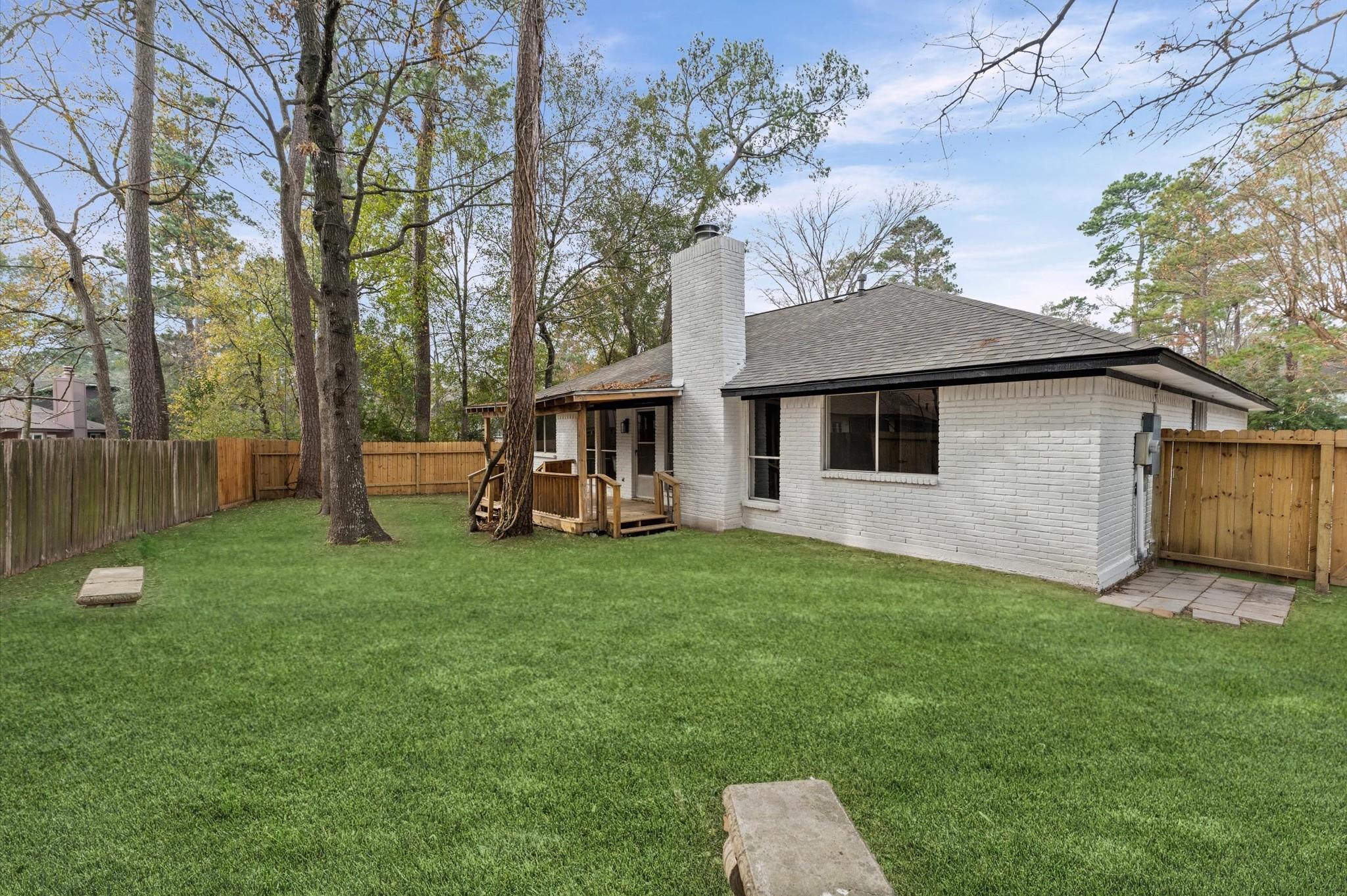 30 N Drifting Leaf Court