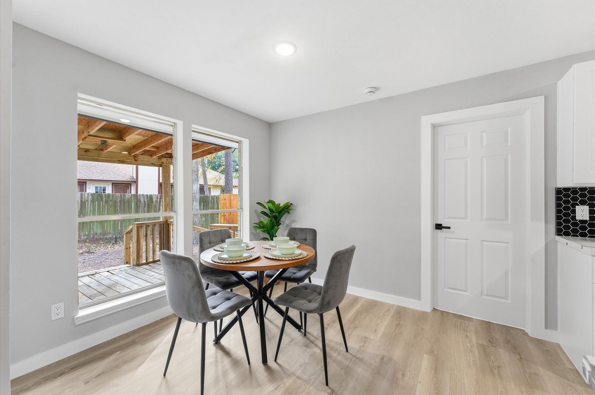 30 N Drifting Leaf Court