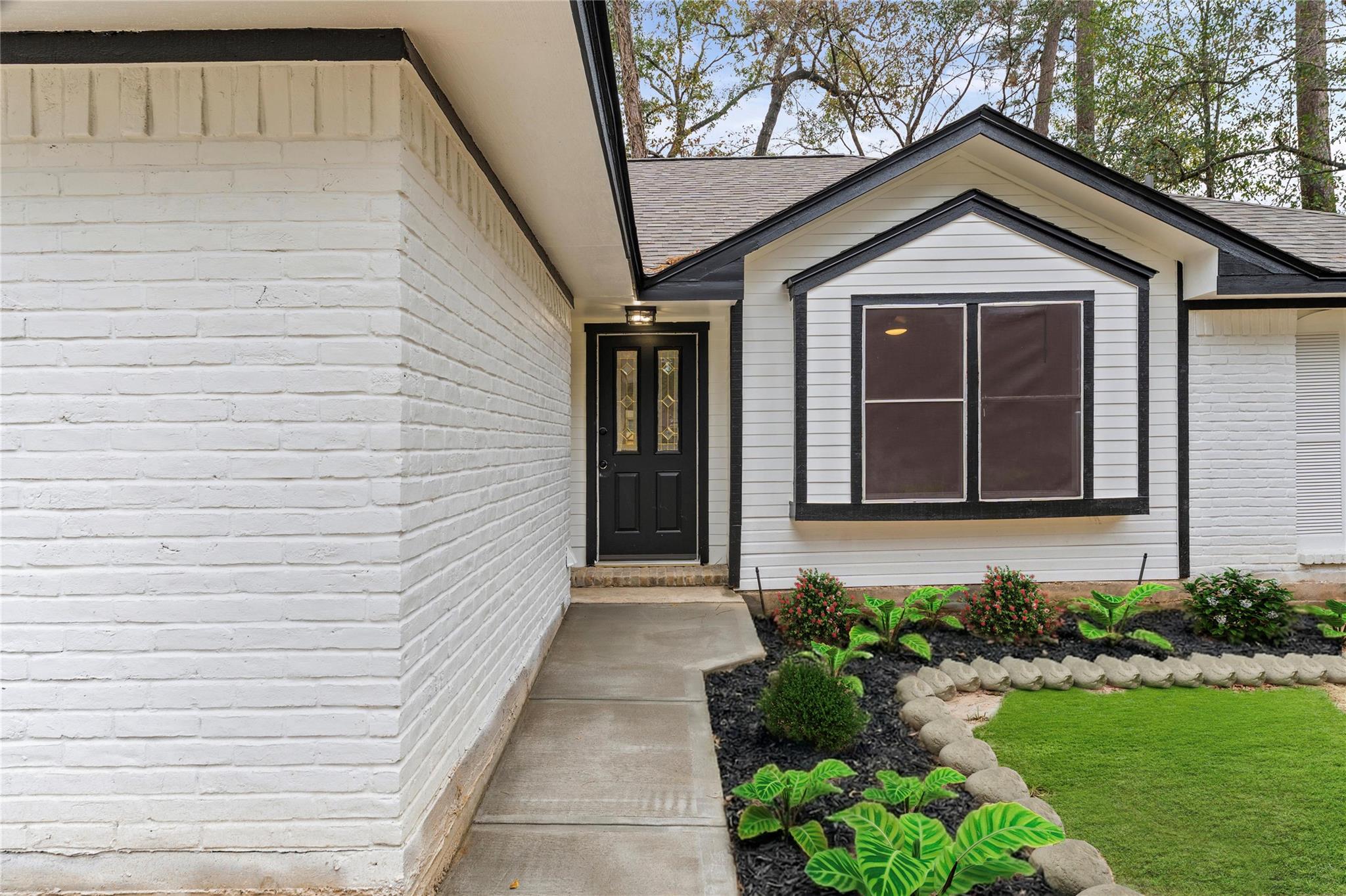 30 N Drifting Leaf Court