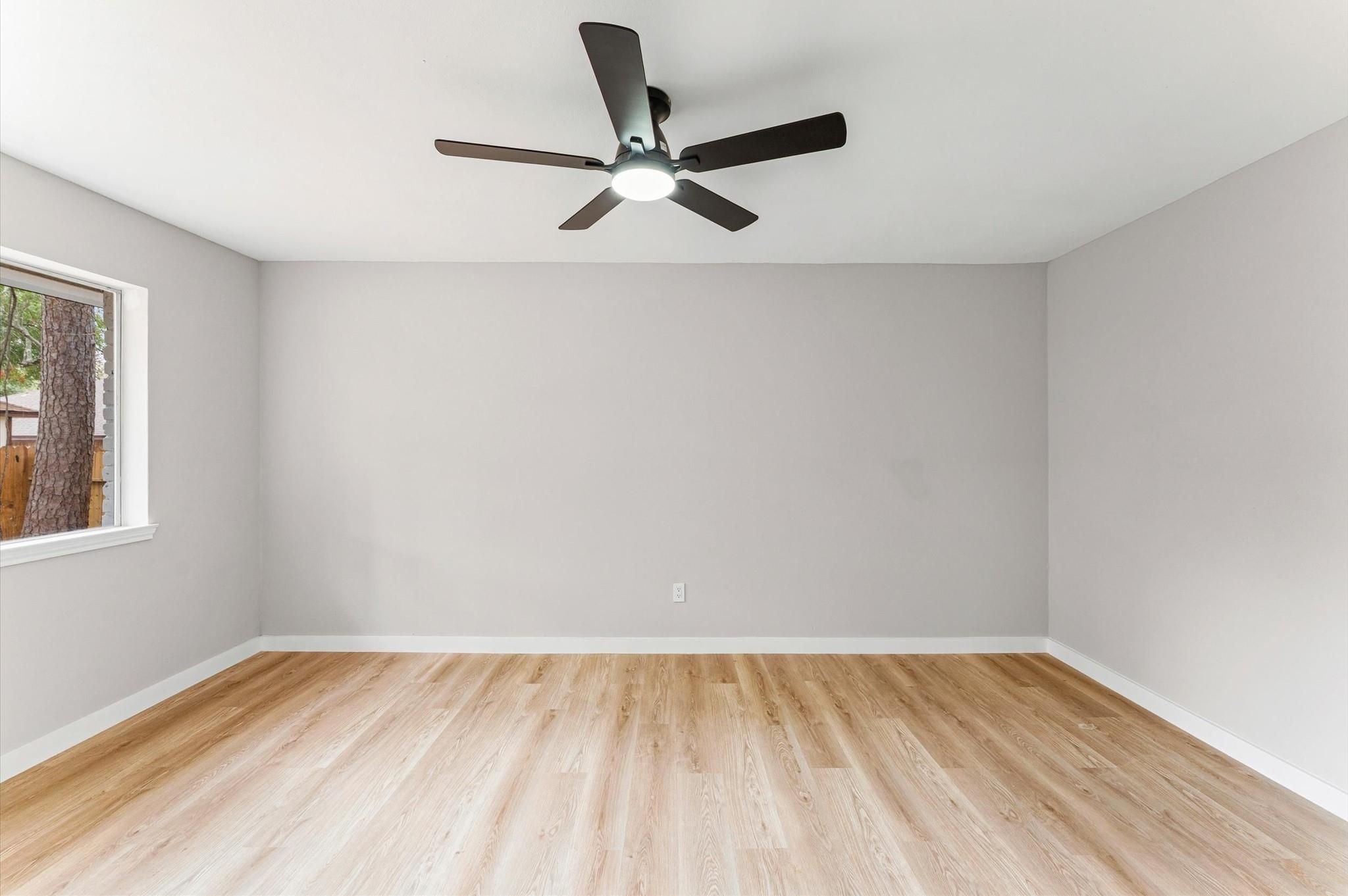 30 N Drifting Leaf Court